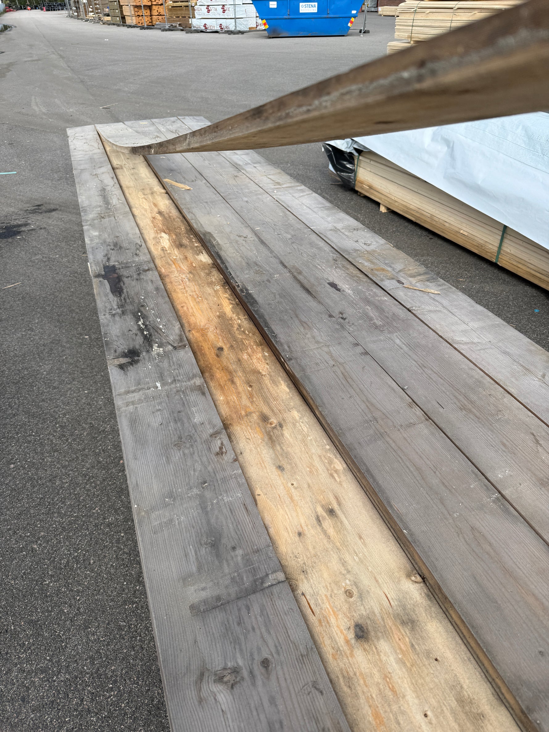 Paket Finsågade Brädor 22x195 mm – 4,80 m 130st (Fuktskadat)