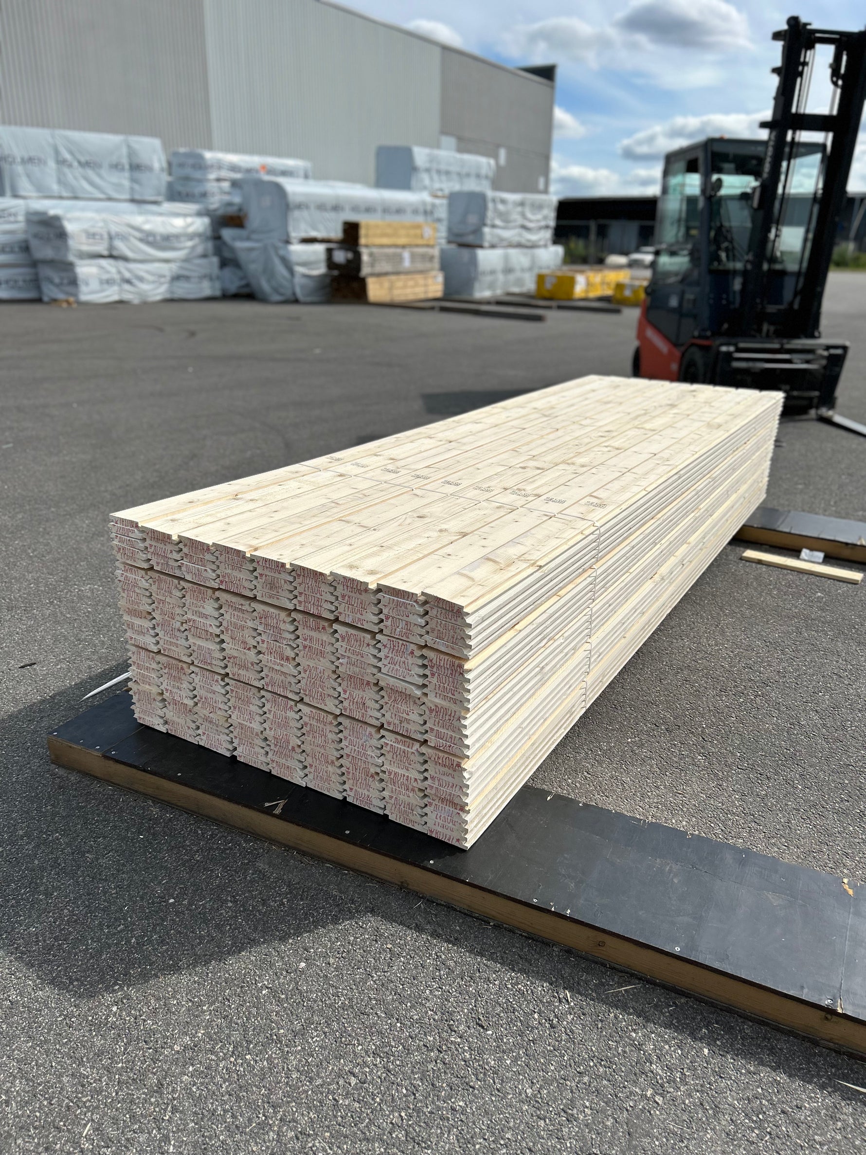 Paket Dubbelfas Halvspont 22x120mm 3,60m 225st Grundmålad