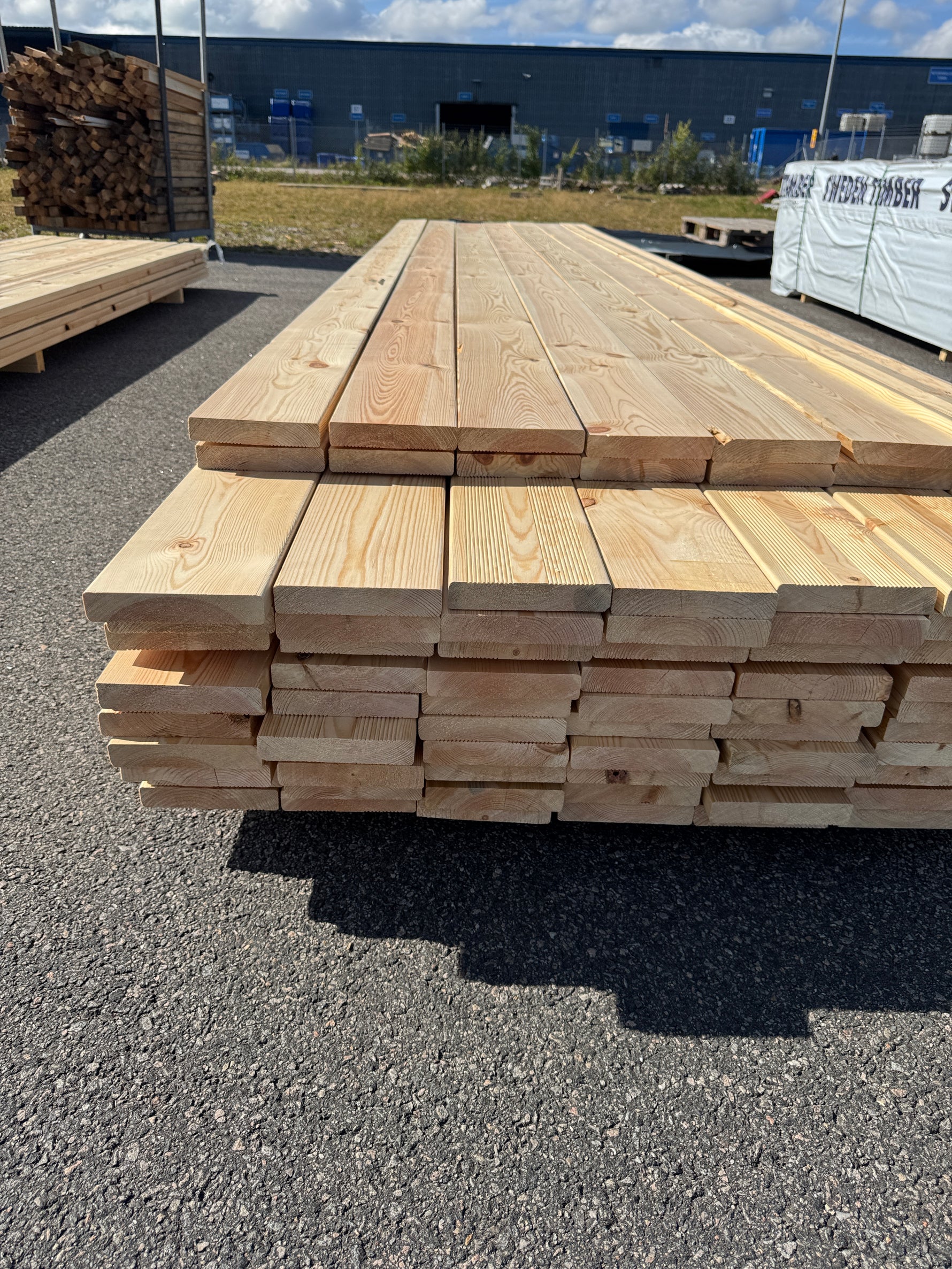 Paket Rillad 28x145 – 84st – 4.50–4.80 m – ANDRASORTERING