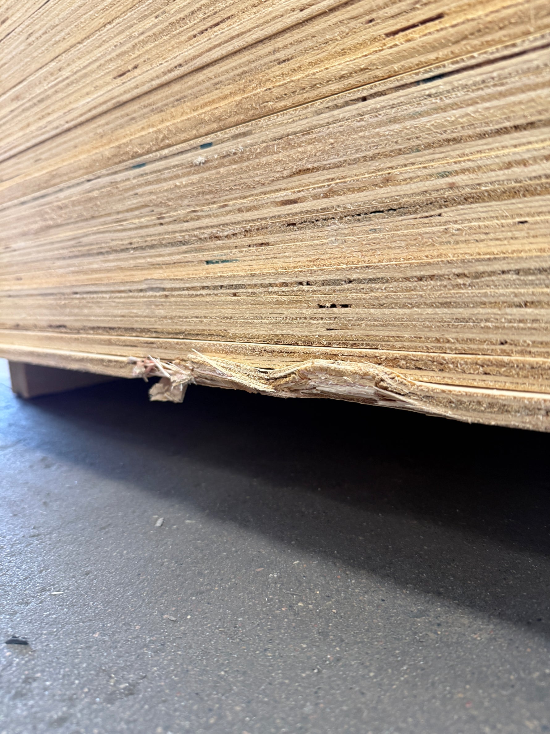 PLYWOOD SKIVOR- 12x1220x2440MM