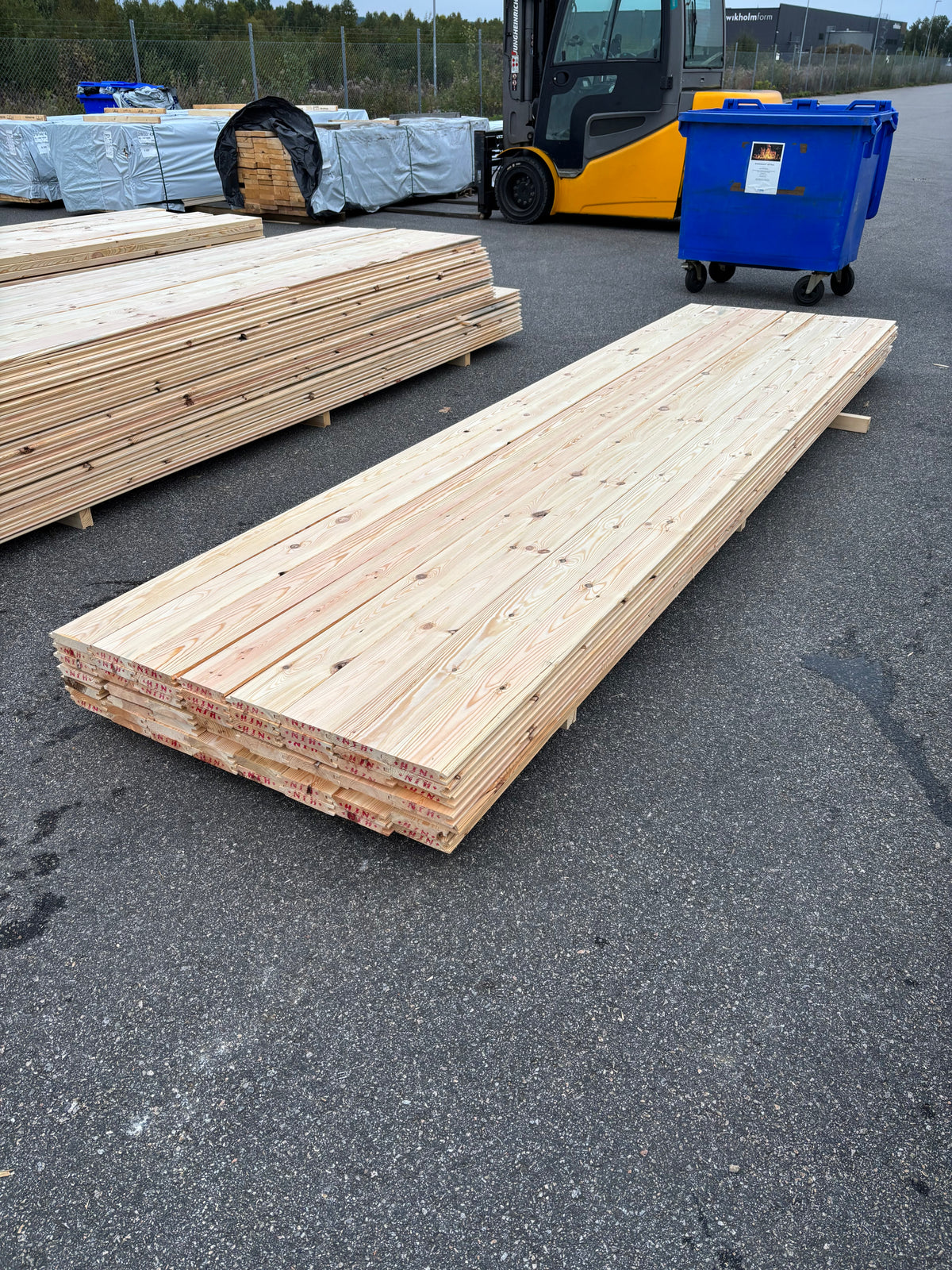 Paket Spontade Furu Brädor 27x145mm 4,20m – 56st (Andra Sortering)