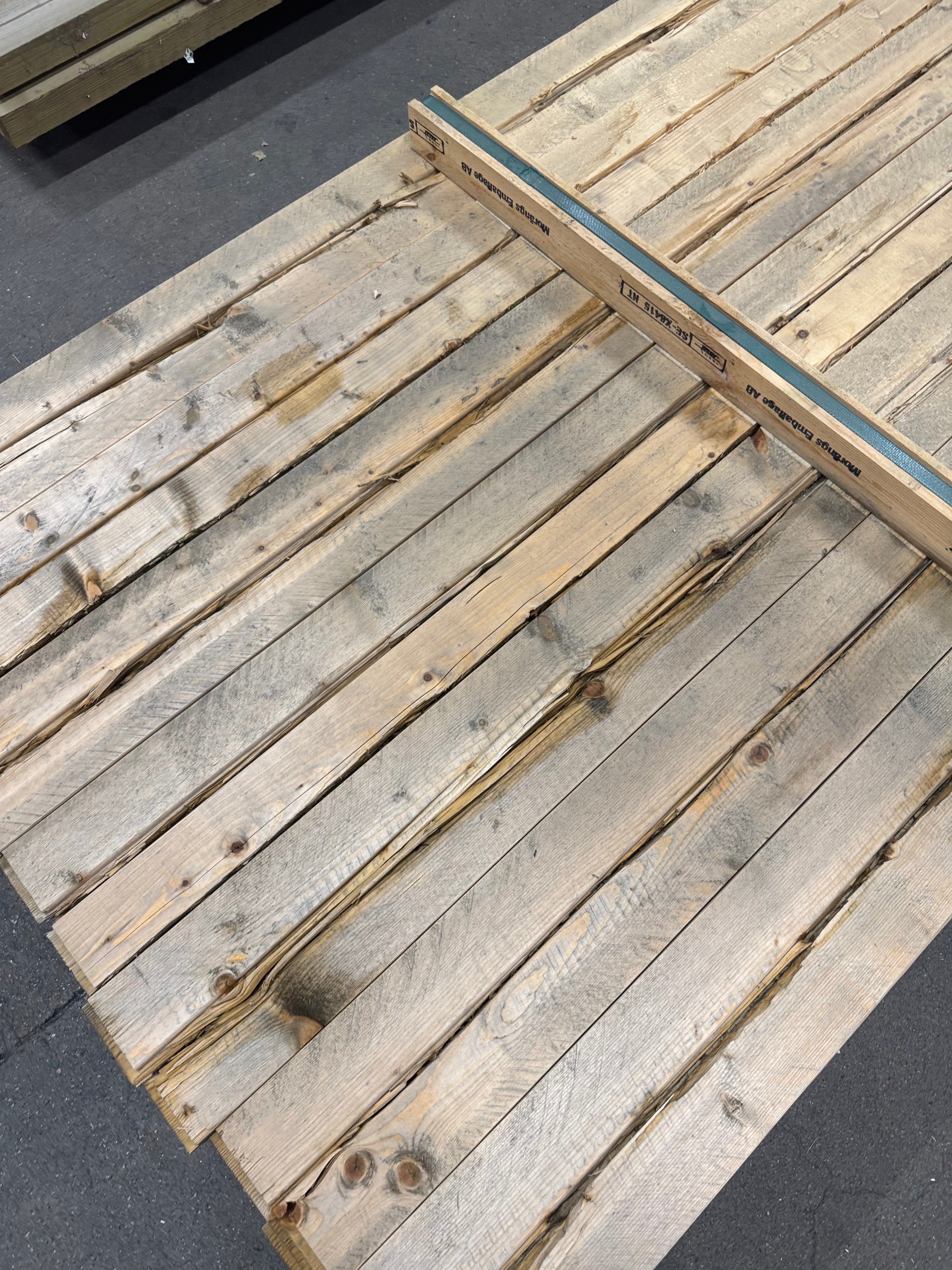 Paket Glespanel Felhyvlad 28x70mm – 60 st (5,40 m)