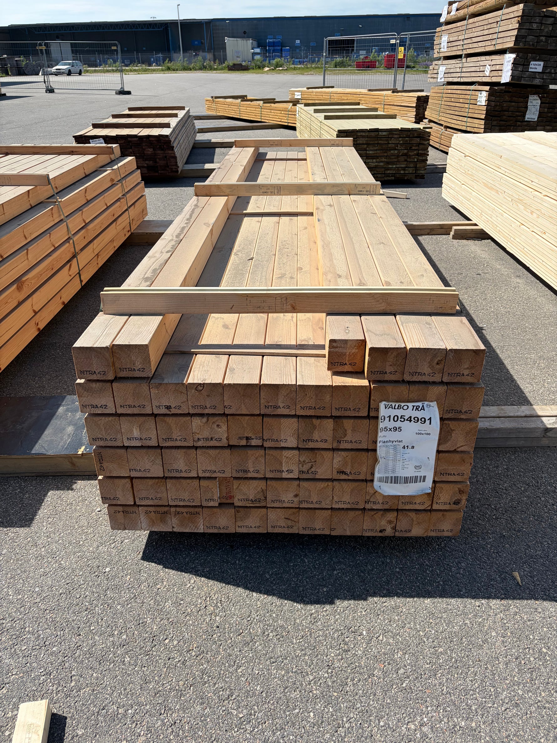 Paket Stolpar 92x92mm 4.18m 61 st Limträ