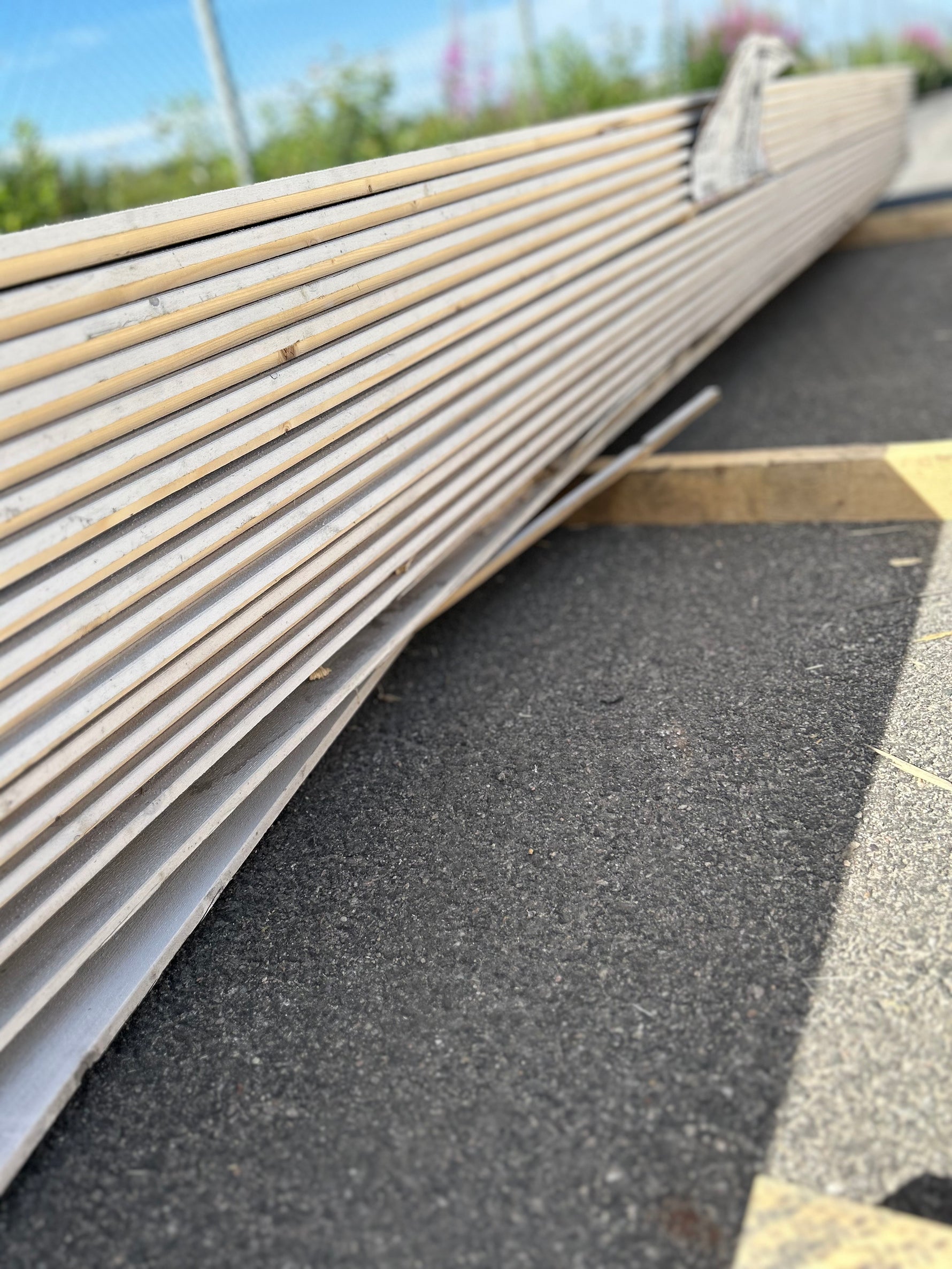 Parti Enkelfas Fals Ändspont 22x120mm, 260st 4.80m- Mellanstruken