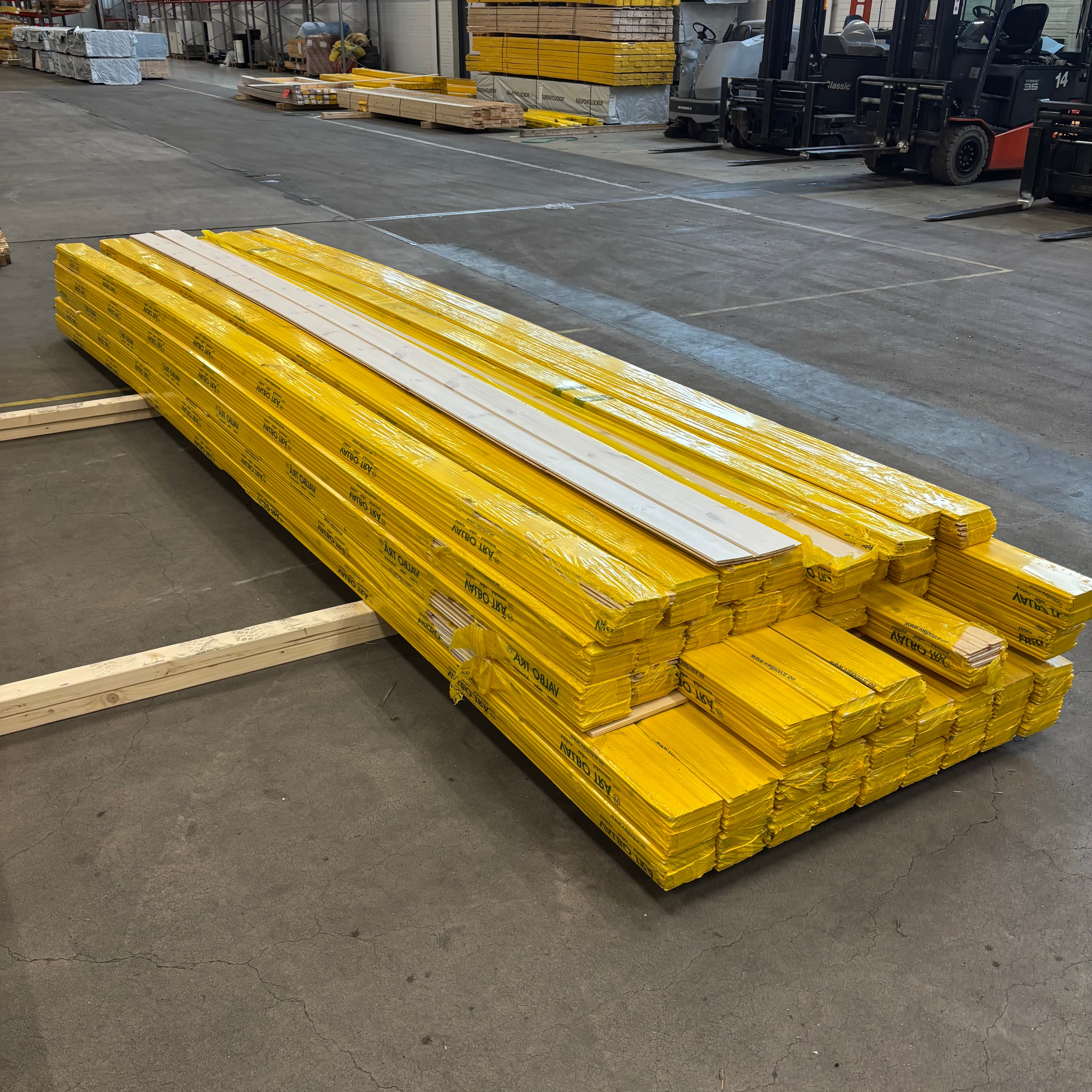 Paket Spårpanel Vitlasyr 13x120mm – 264 st 4,4–4,7m