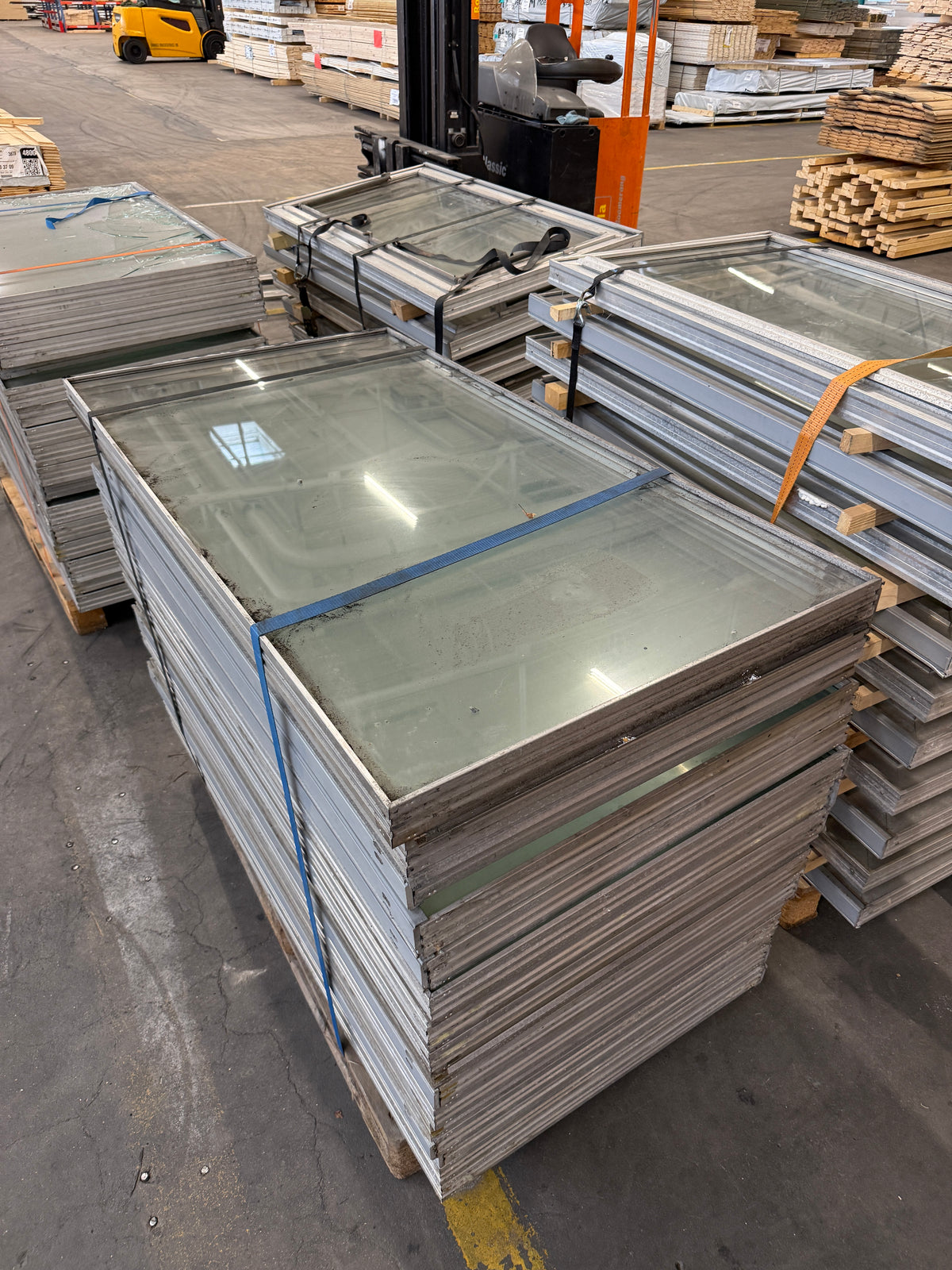 Parti Aluminiumfönster – 55 st (3- Glas)