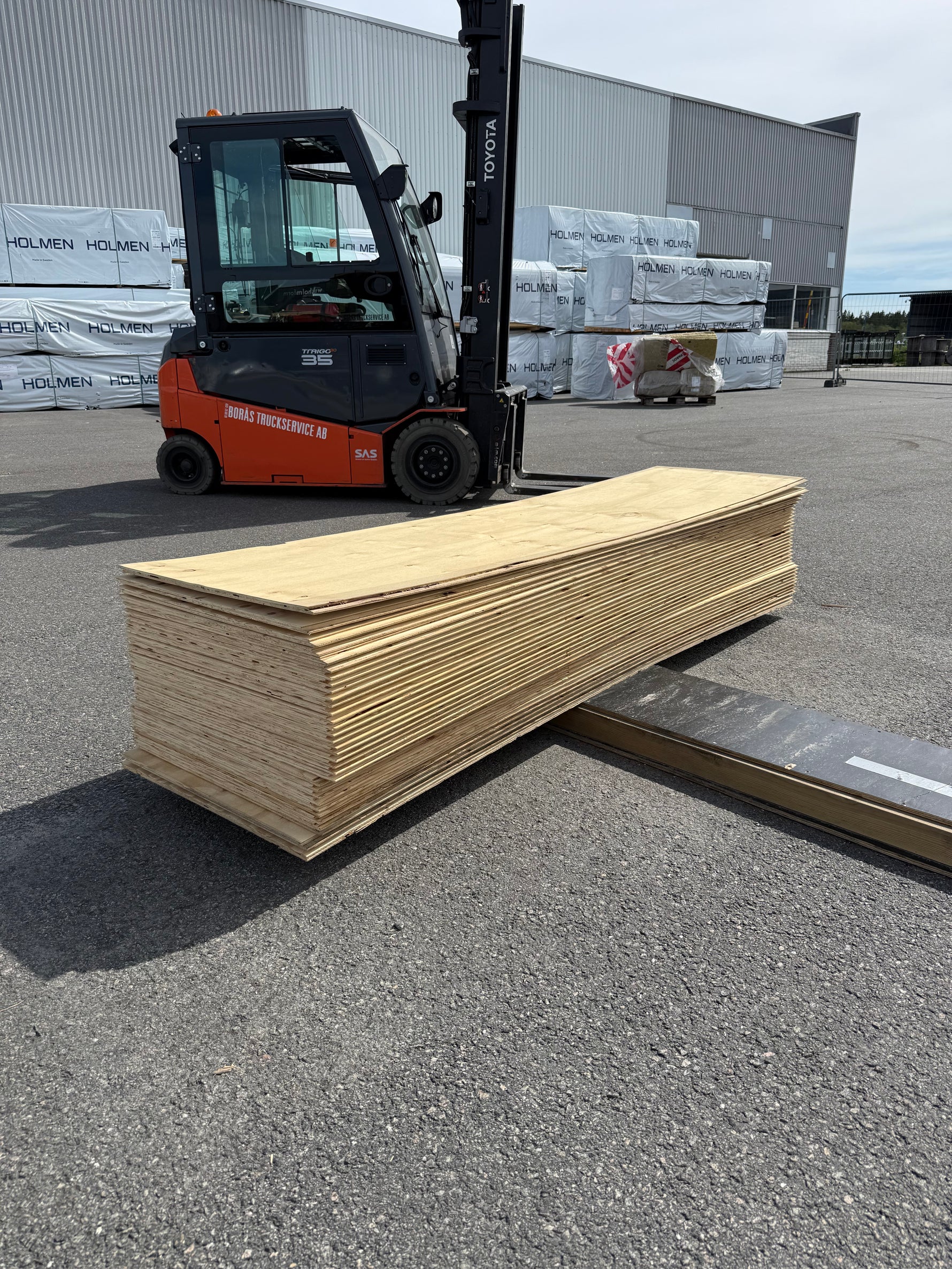 Parti WISA Wall Ergo Plywoodskivor 12mm (598x2400mm) 32st