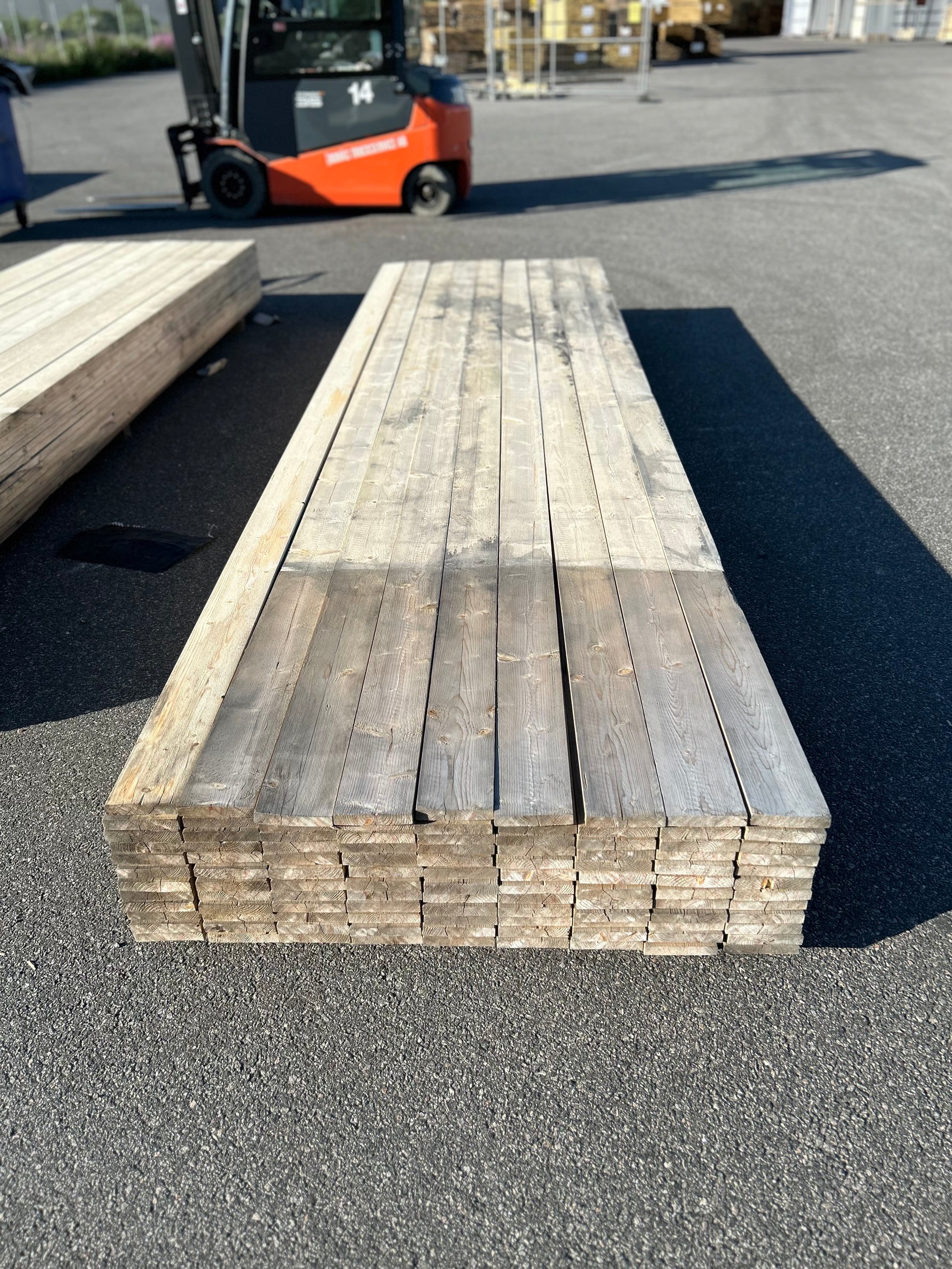 Paket Finsågade Brädor 22x120mm, 108st 4.20m Fuktskadat