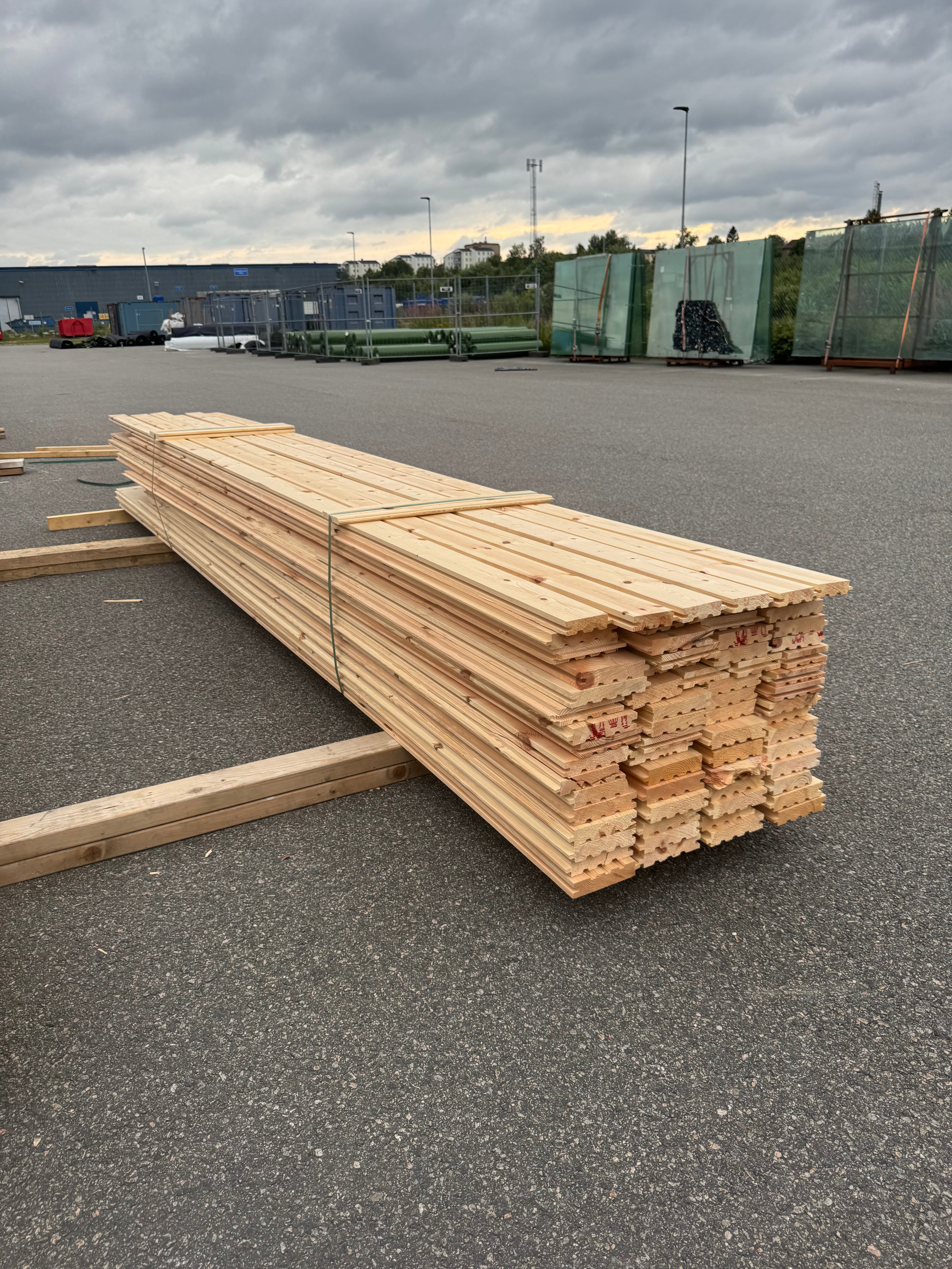 Paket Golv – Blandade Dimensioner (66 st / 3,3–4,25 m)