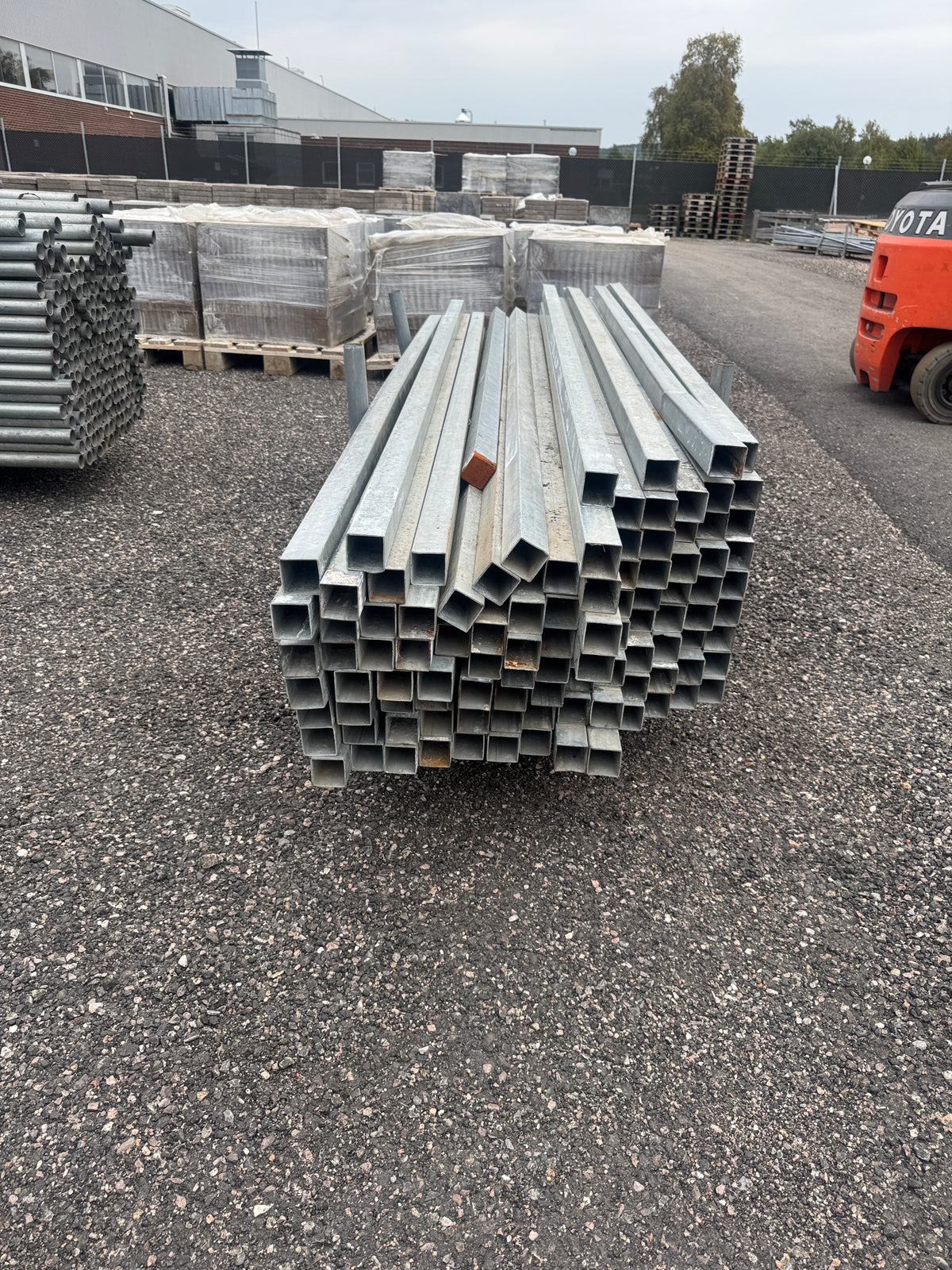 Pall Galvade Fyrkantsrör 50x50mm – 2,76m – 96st