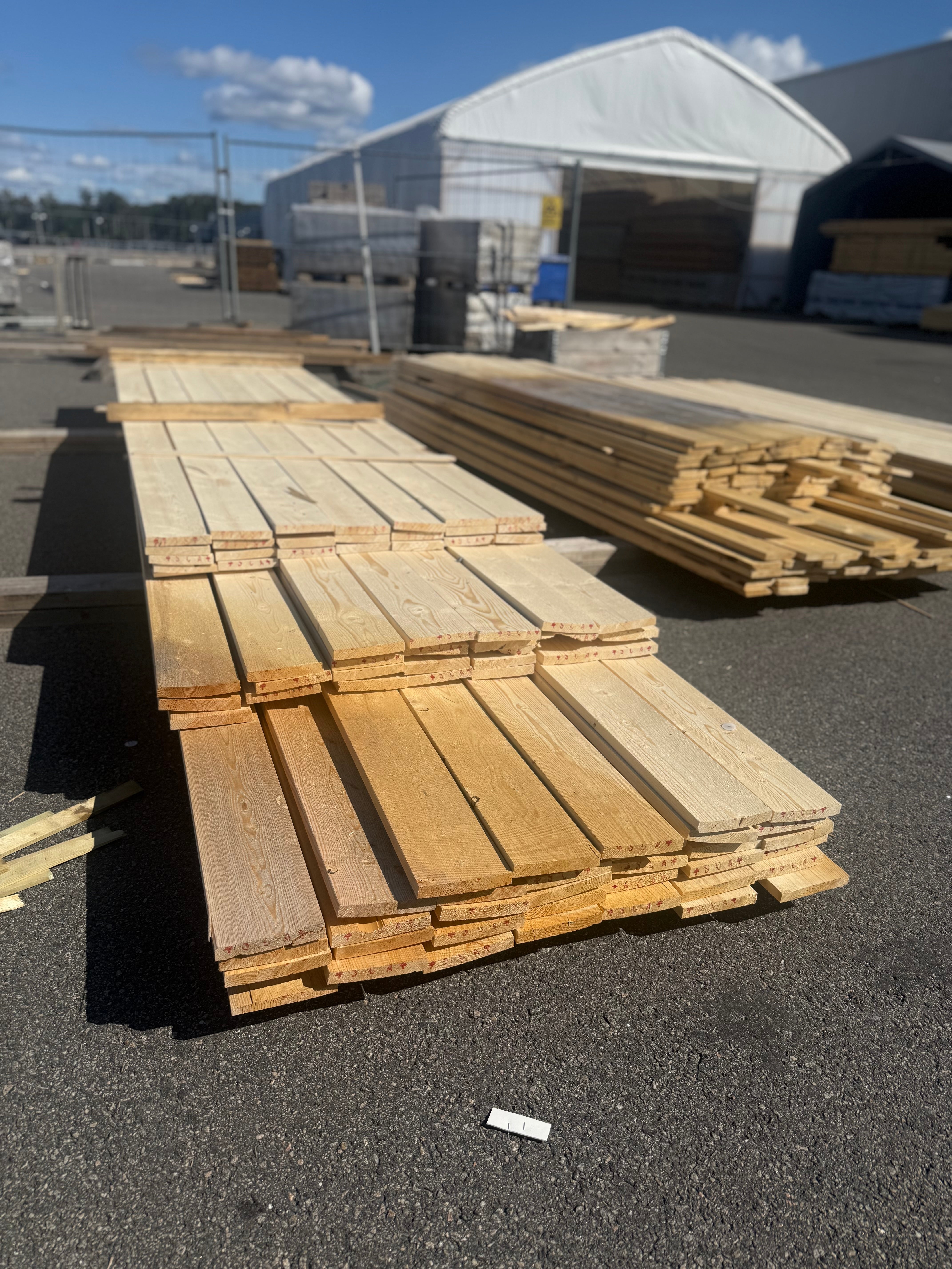 Paket Finsågad Panel 22x145mm 85st 4.20–5.40m – Andra sortering