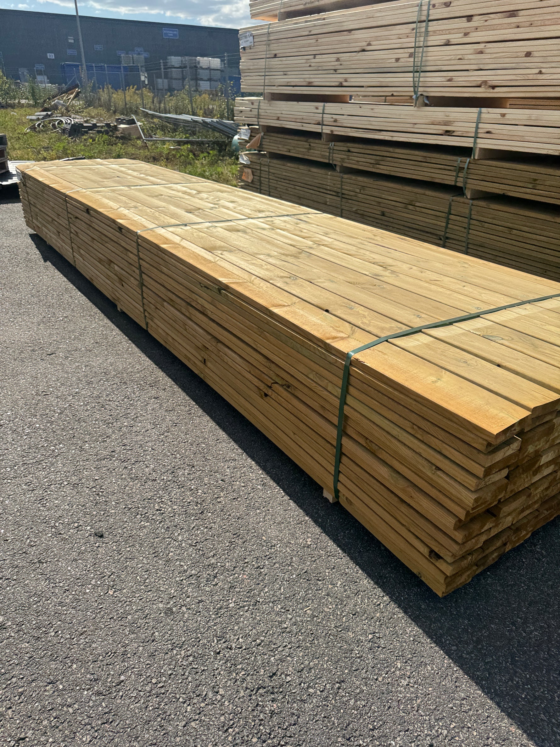 Paket Slät Trall 28x120 – 144st – 4.80 m – NTR AB – ANDRASORTERING