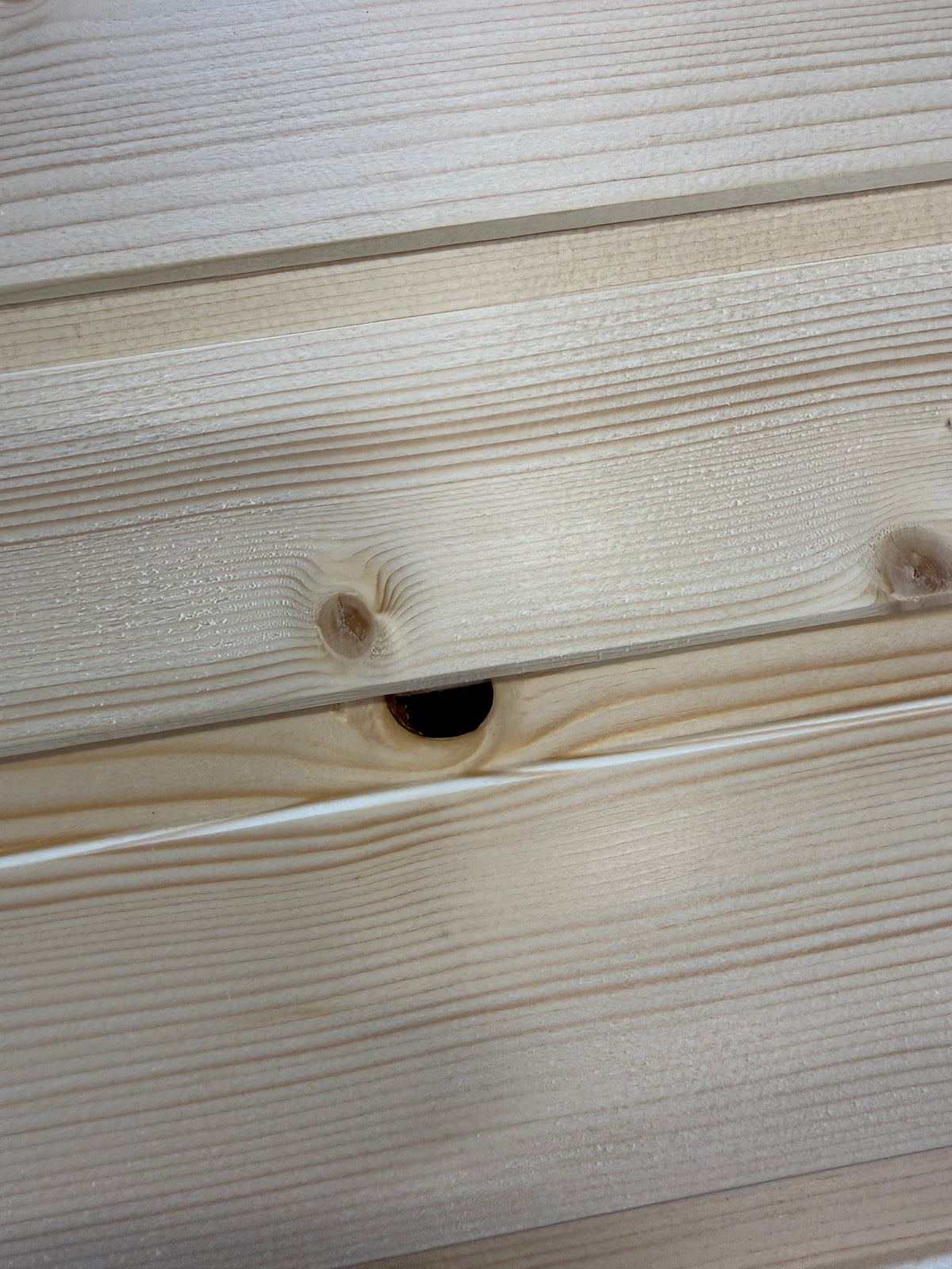 Bastupanel 12x70mm- 2,40m (Säljs per bunt) 1,2kvm- Andra Sortering