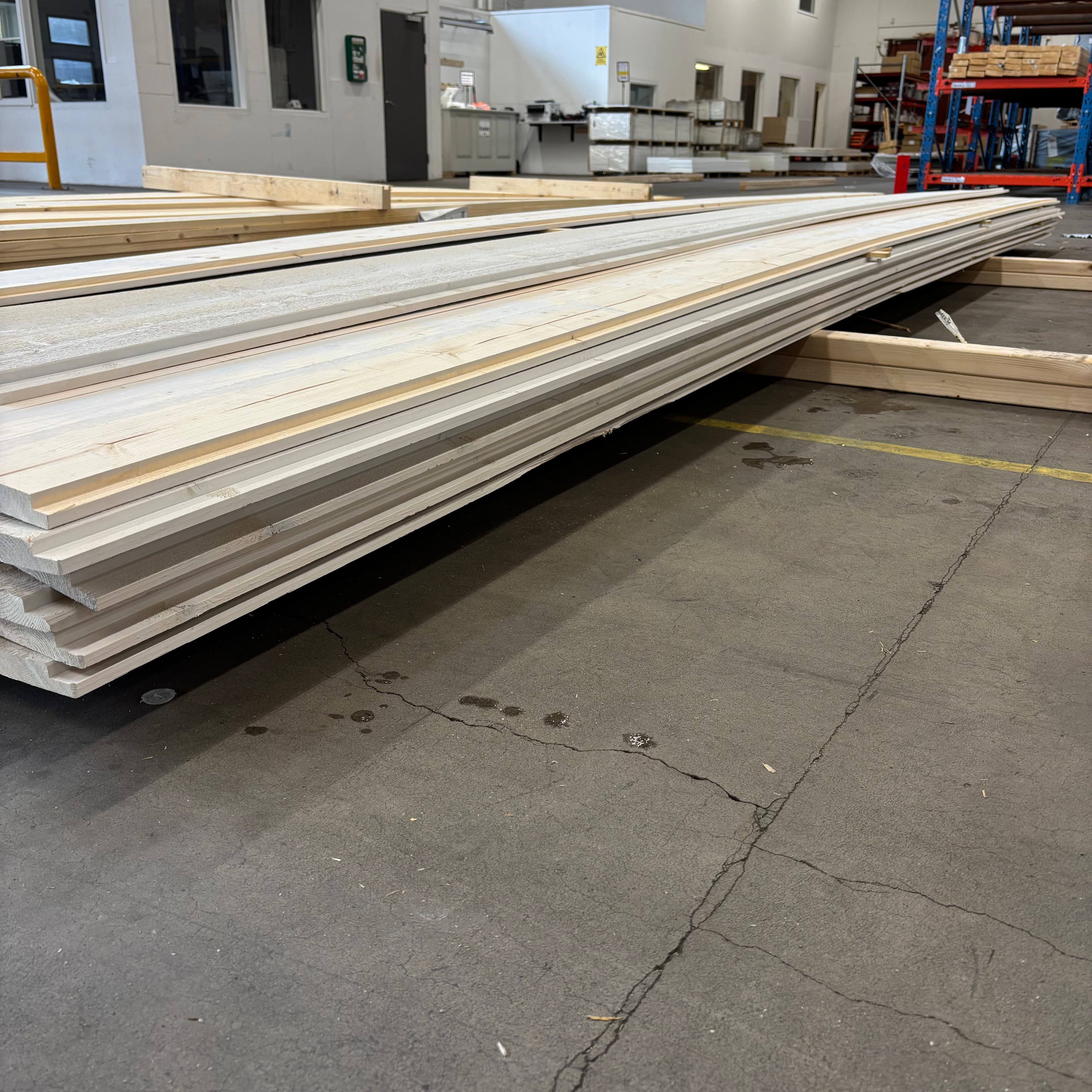 Paket Rak Falsad Spårpanel 22x120mm – 52 st (5,40 m, furu, vitmålad)