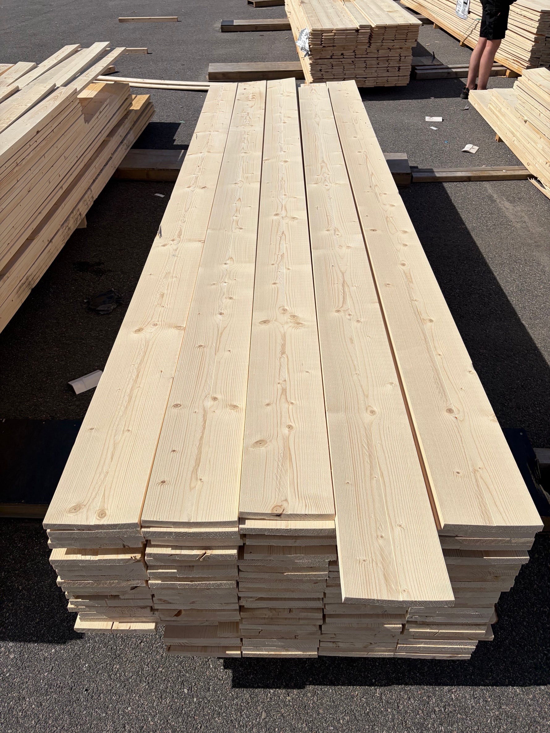 Paket Finsågade Brädor 22x195mm, 130st 3,60–4,20m (Andra sortering)