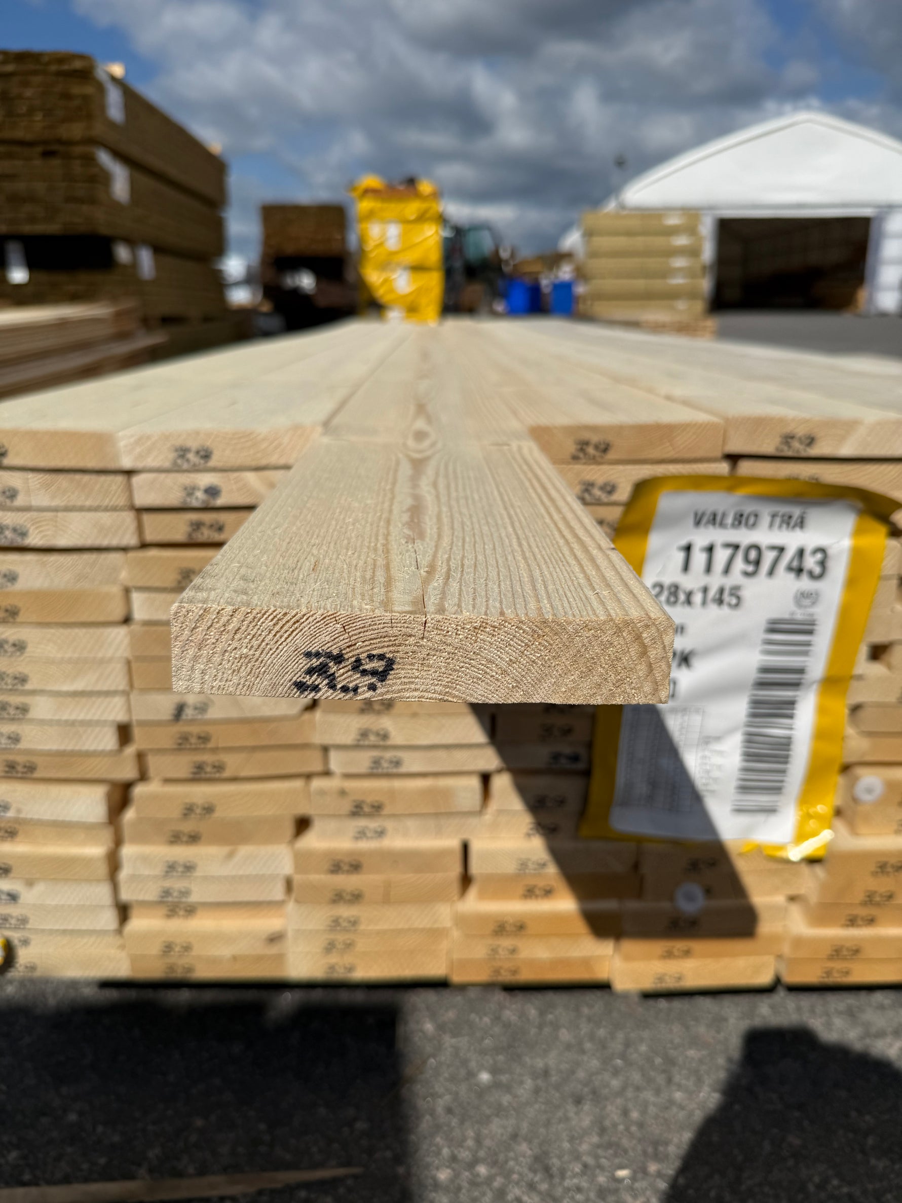 Paket Finsågade Brädor 28x145mm, 119st 3,90m