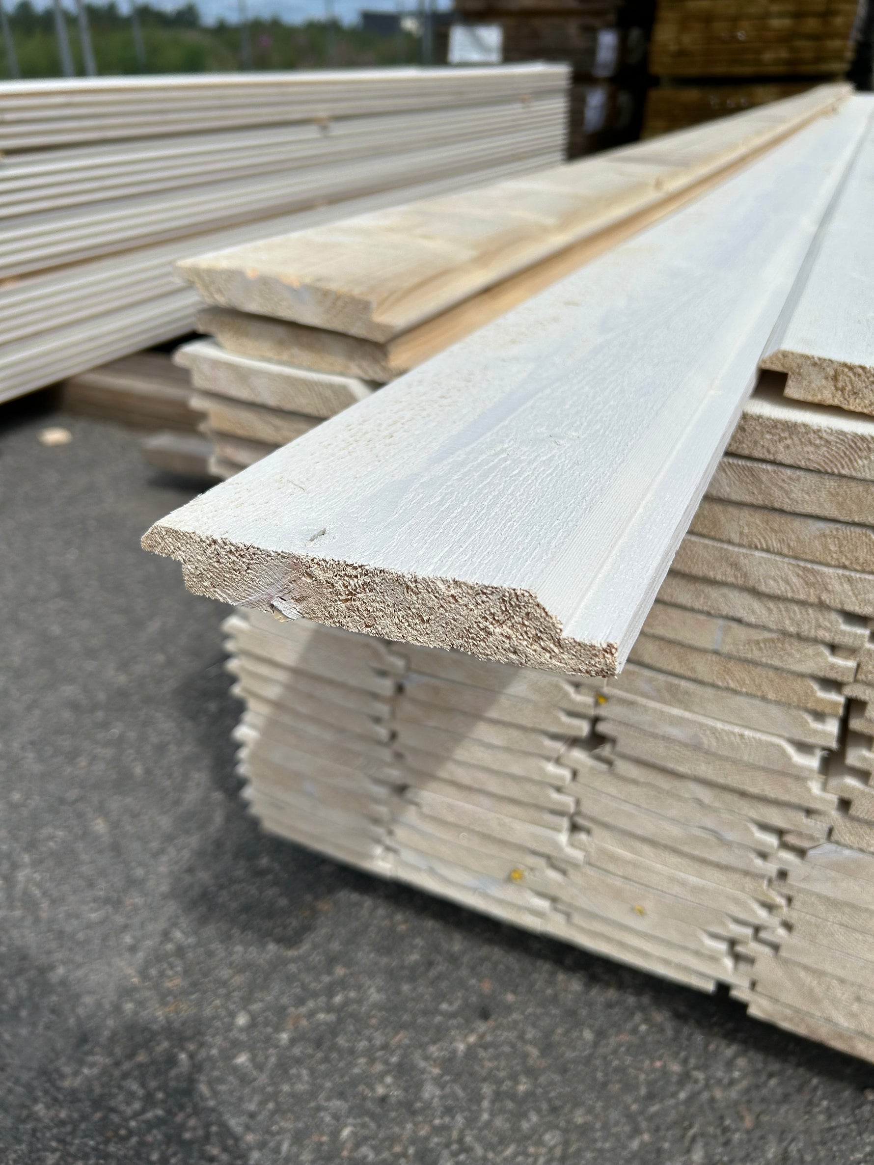 Paket Dubbelfas Halvspont 22x145mm 4.50-4.80m 140st Grundmålad