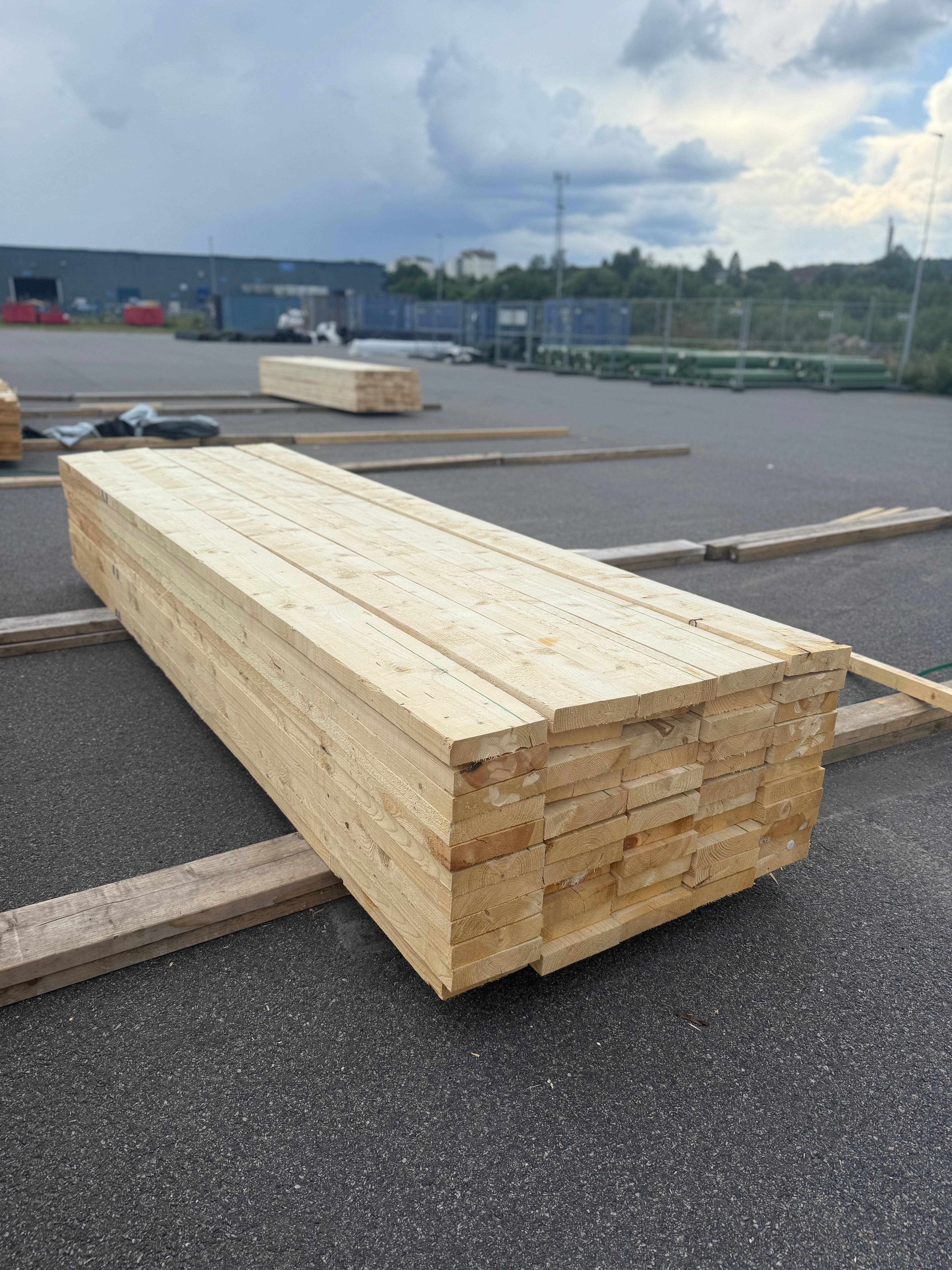 Paket Reglar 47x200 – 55 st (3,60 m, gran)
