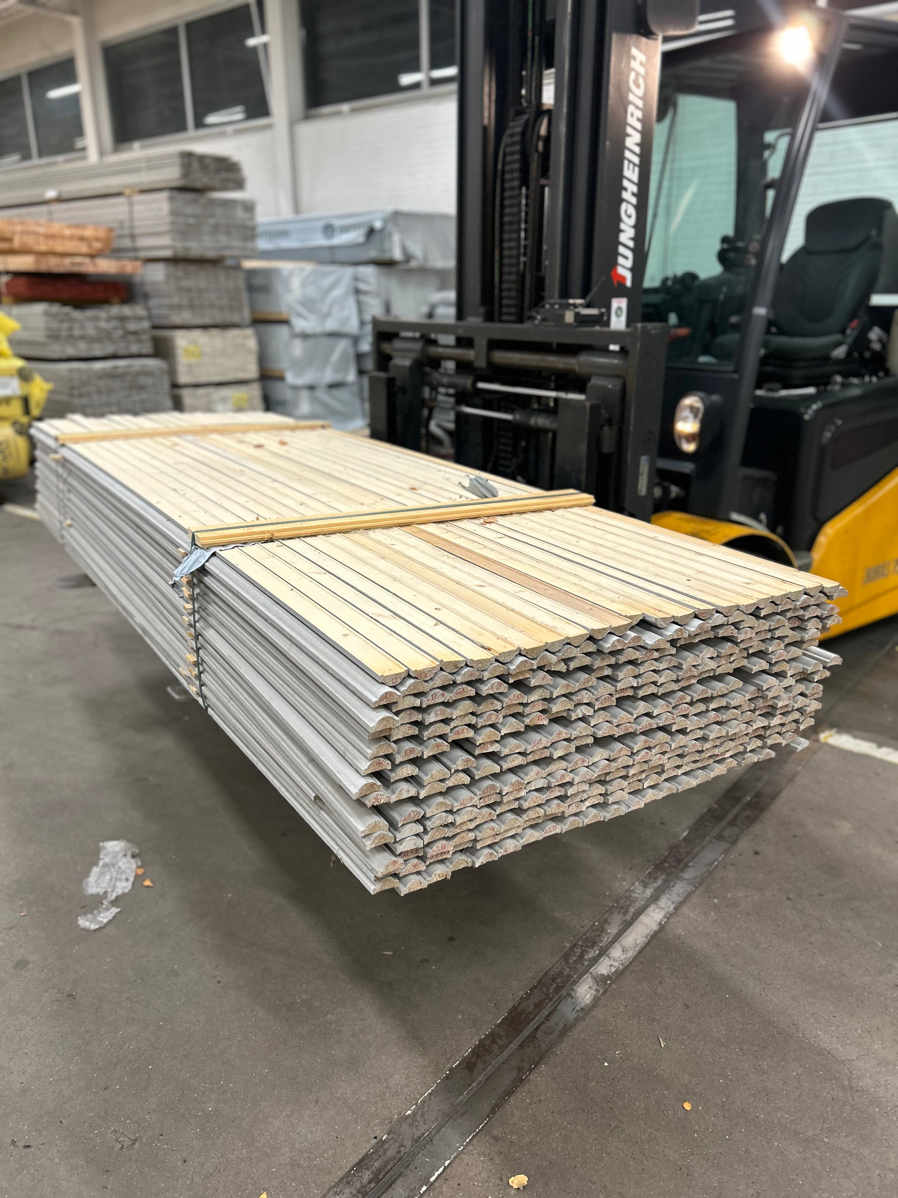 Lockläkt Hattläkt 22x45 mm – 3,0 m Grå