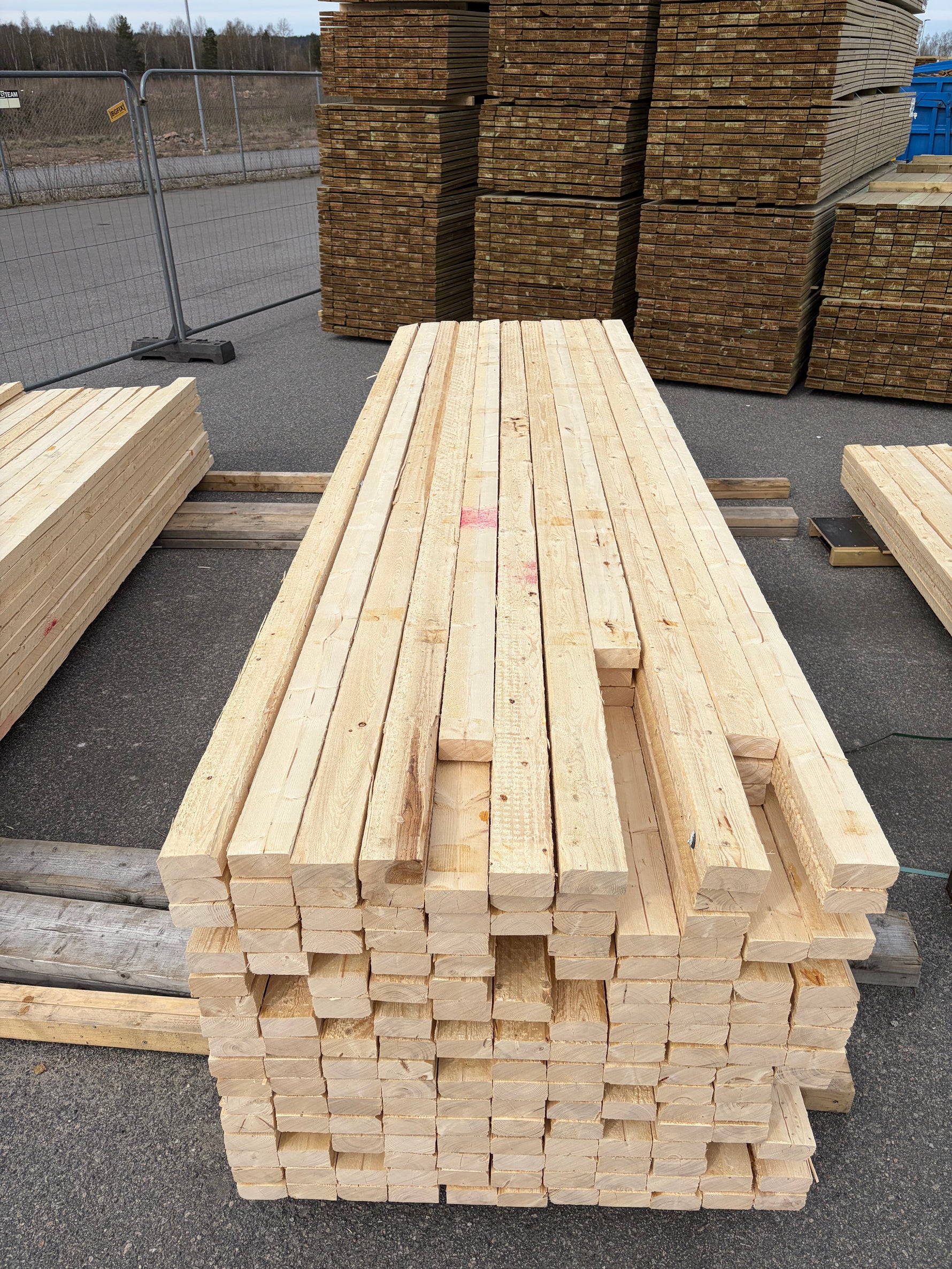 Paket Ohyvlade Reglar 45x90mm, 187st (2,7–3,6m)