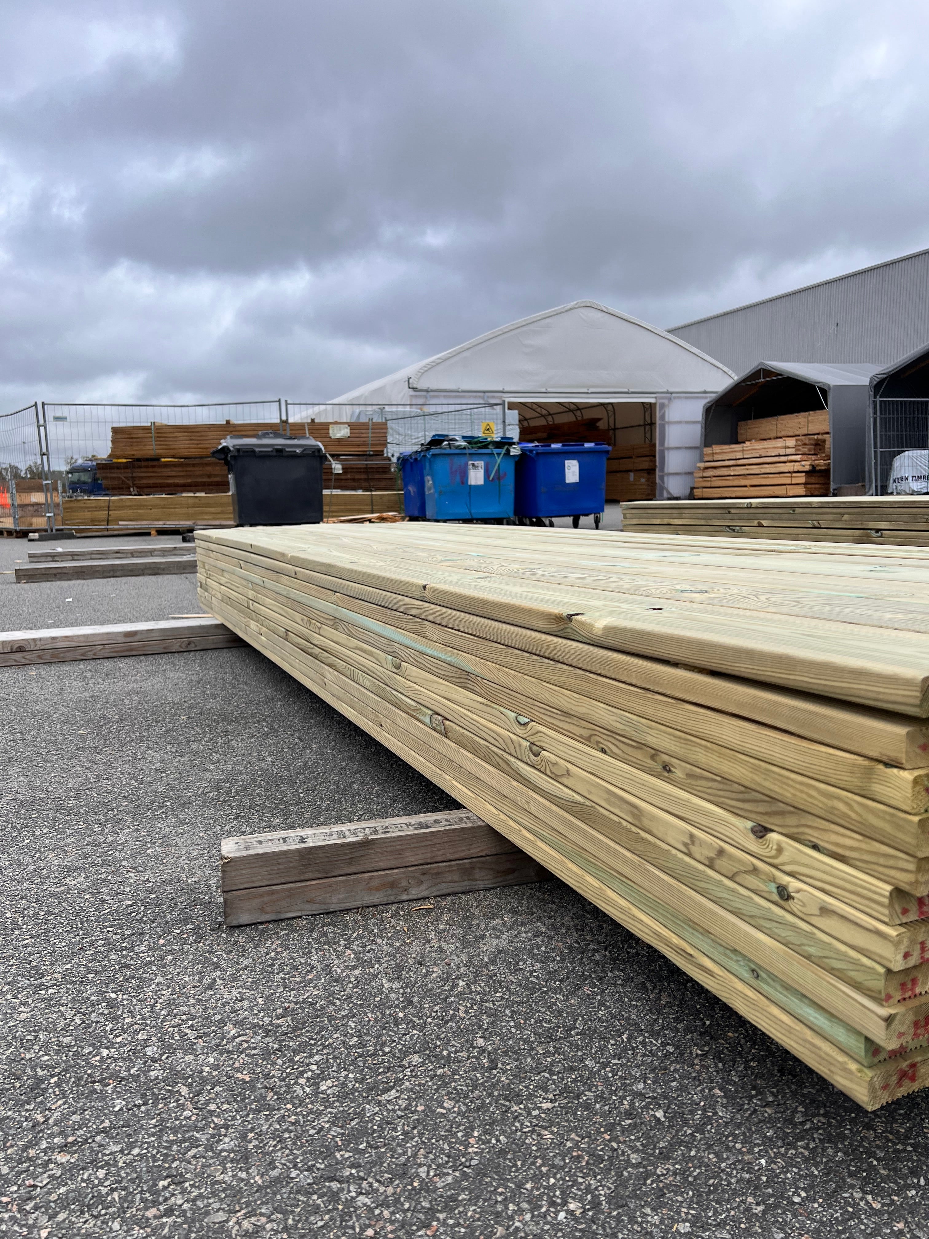 Tryckimpregnerad Rillad Trall 27x145 3,60 m – 77 st (B-sortering)