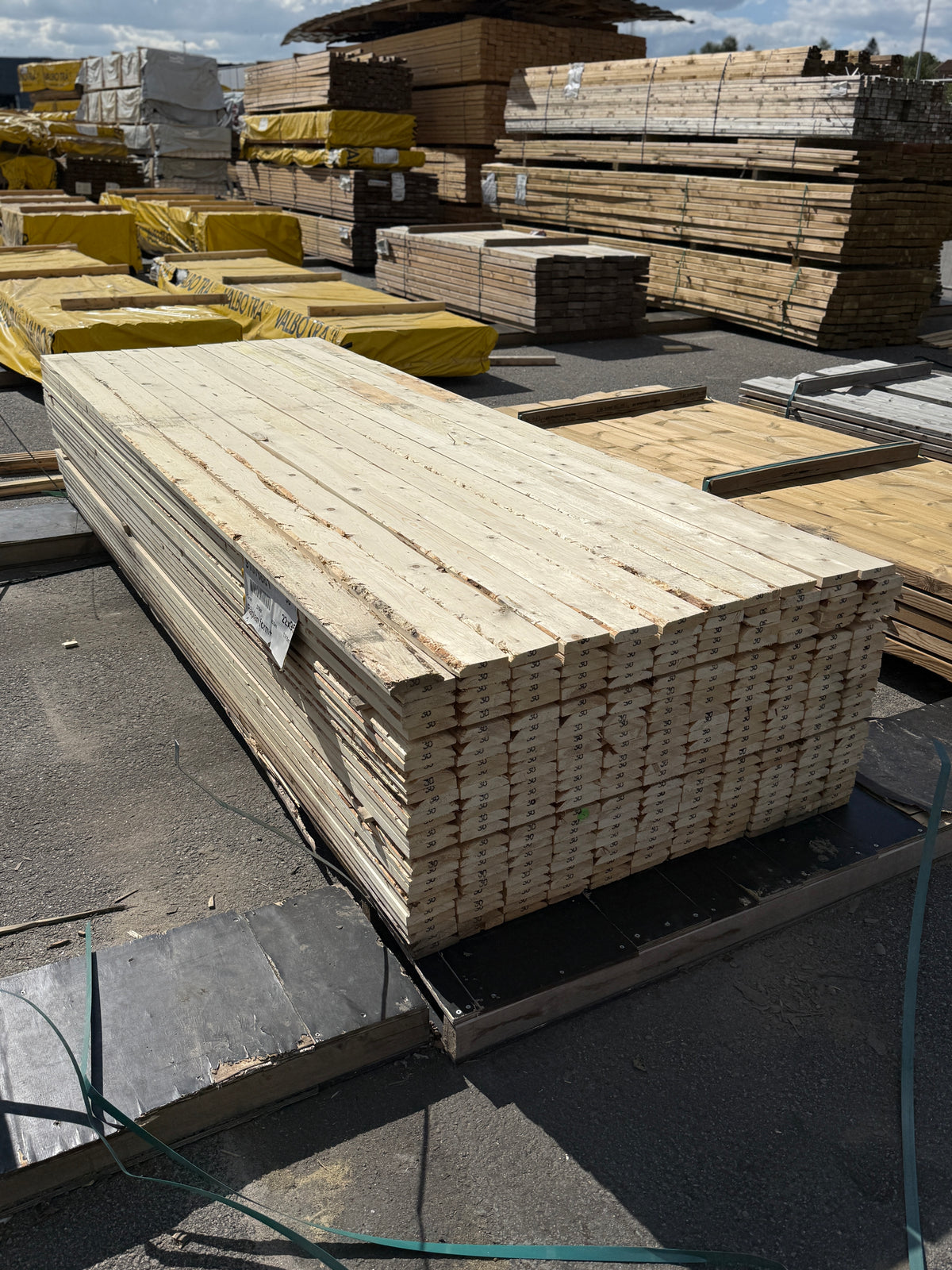 Paket Ohyvlade Brädor 22×95 mm – 3,00 m – 275 st