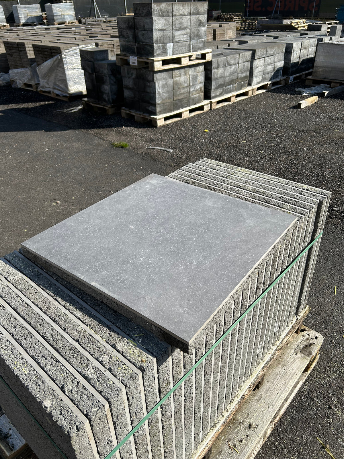 Pall GeoCeramica Impasto Grå 600×600×40 mm – 28 st, 10,08 m²