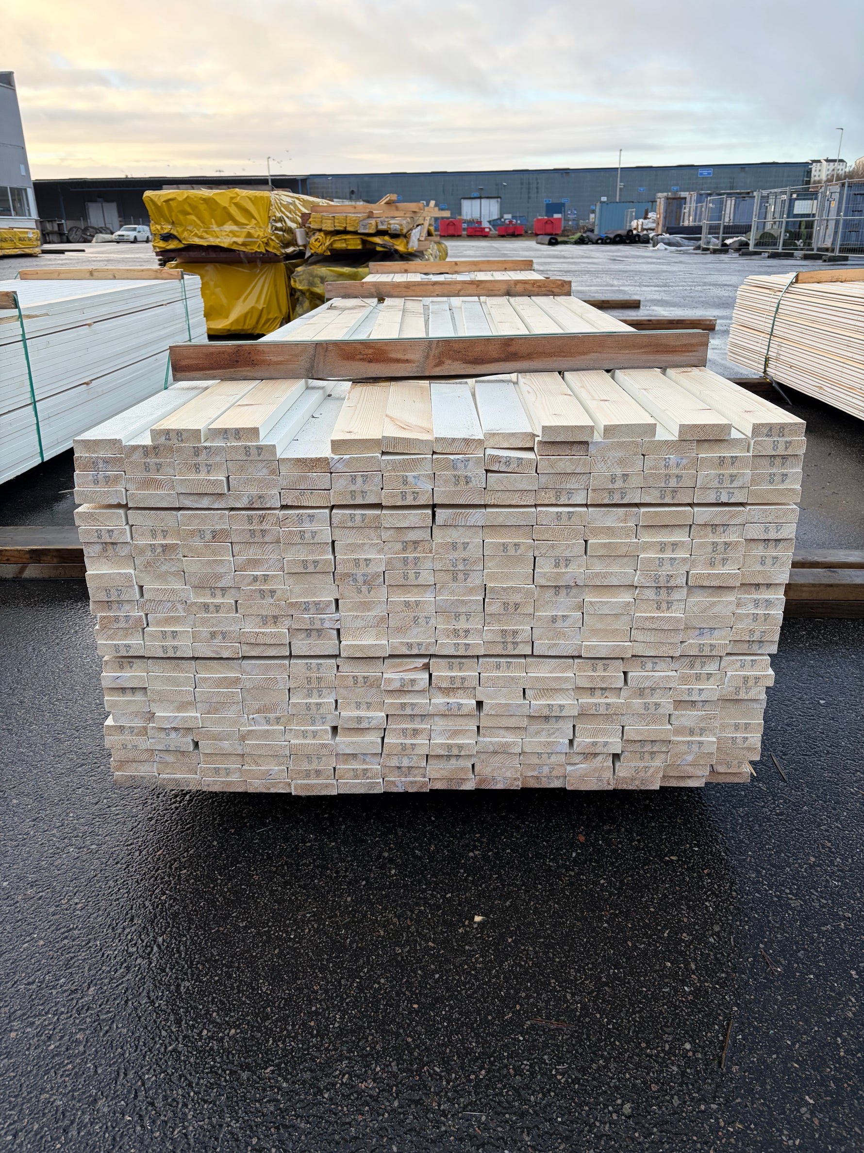 Paket Råplan Klyvsida Mellanstruken 22x70mm- 4.80, 340st - Spirec