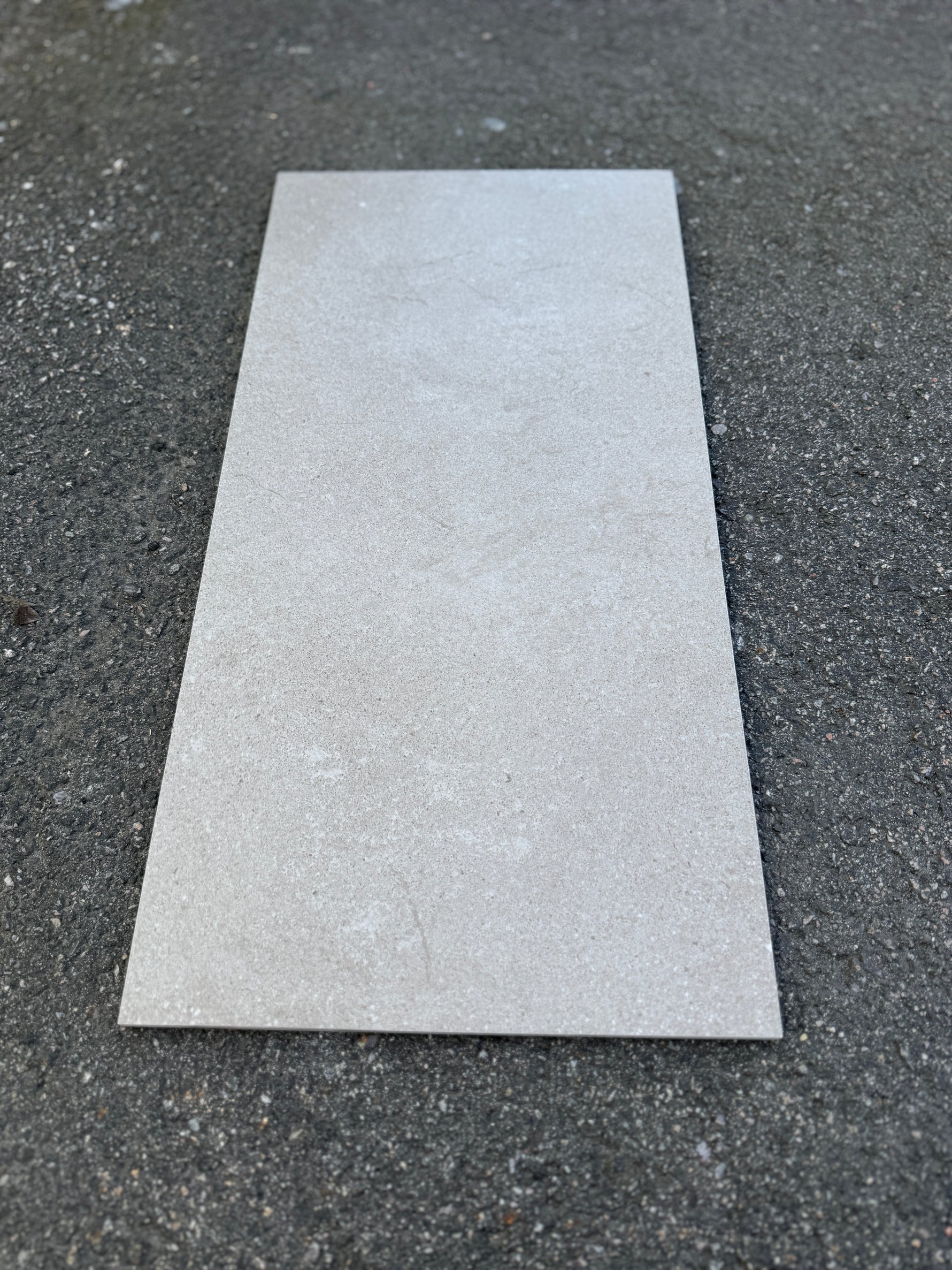 Parti Granitkeramik Tundra Greige 30×60 cm – 48,24kvm