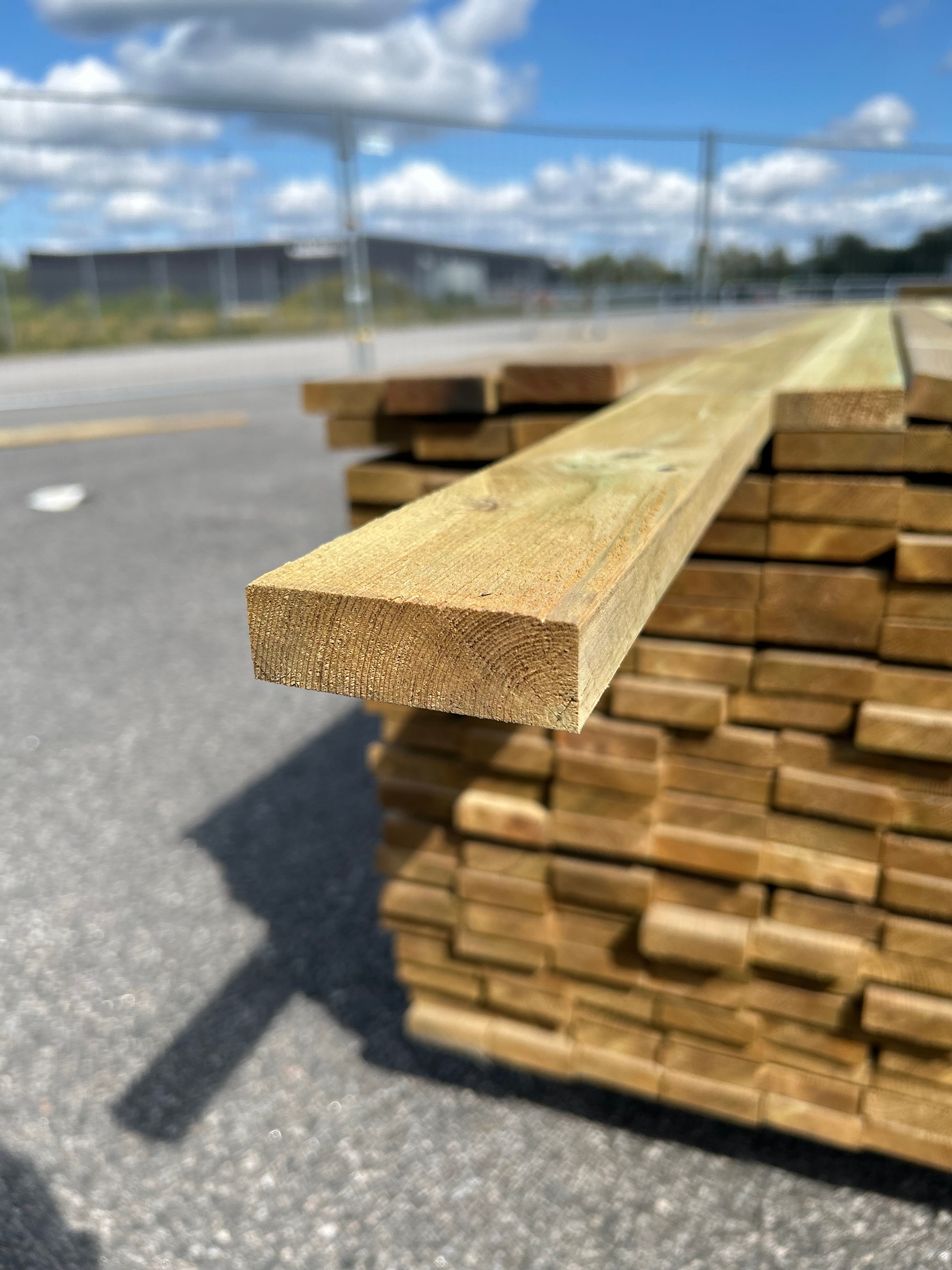 Tryckimpregnerad Panel 22x70 Furu – Finsågad