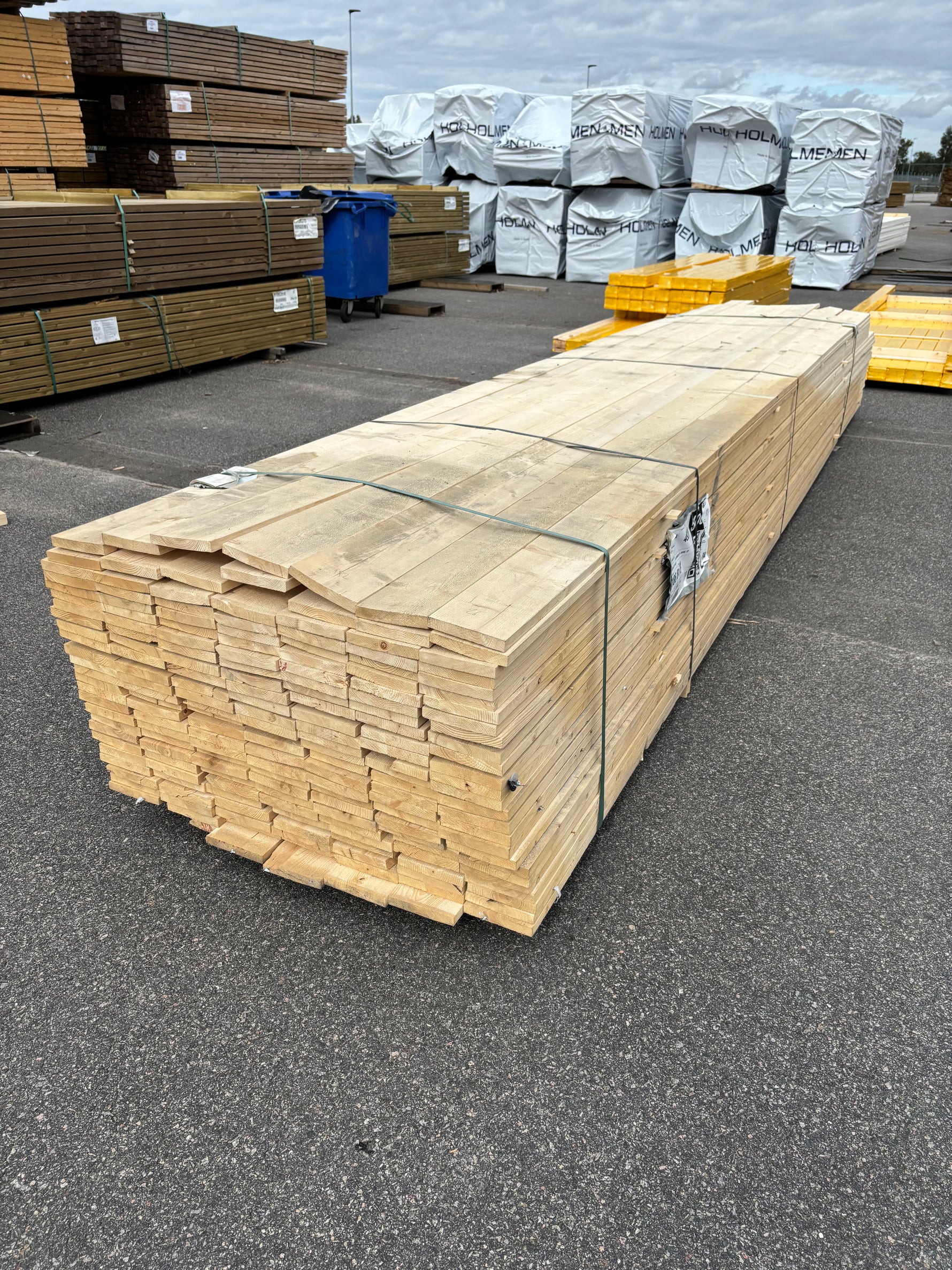 Paket Finsågade Brädor 22x145 mm – 5,10–5,40 m (B-sortering)