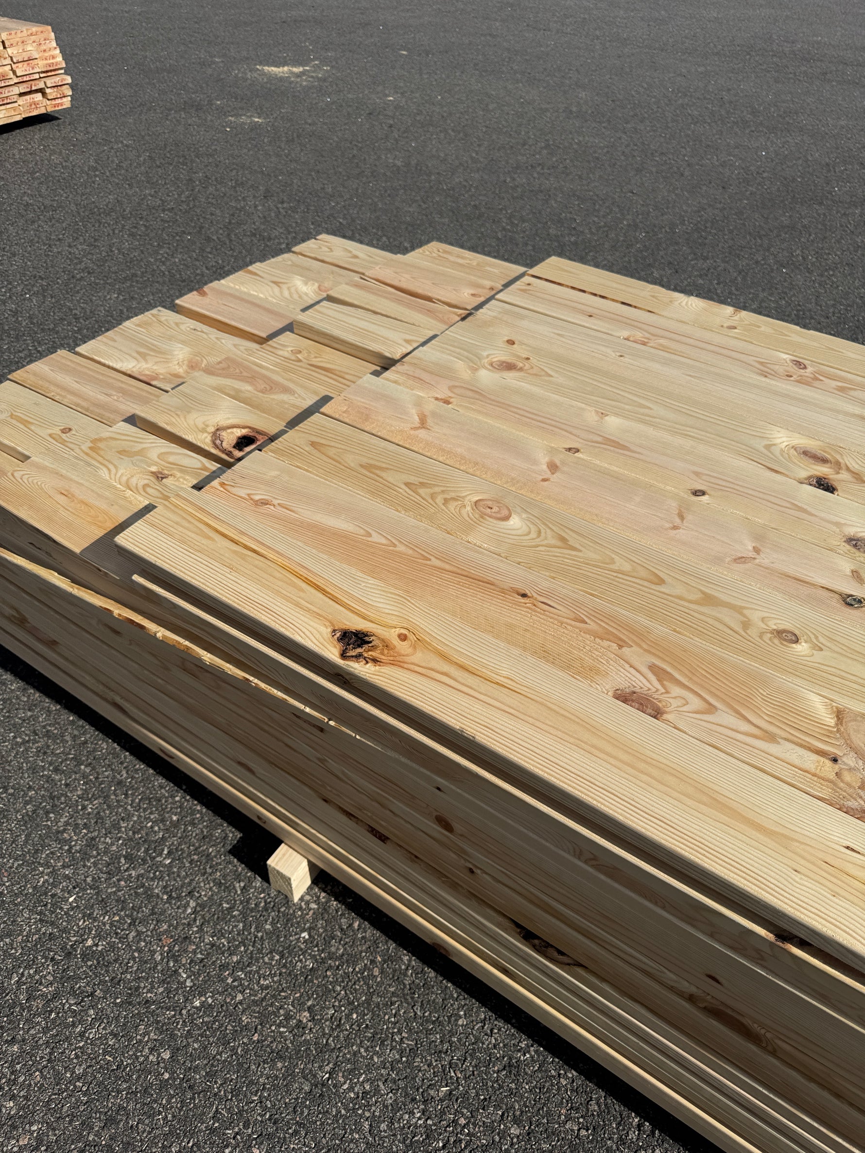 Paket Hyvlad 28x120 – 144st – 3.00–3.60 m – ANDRASORTERING