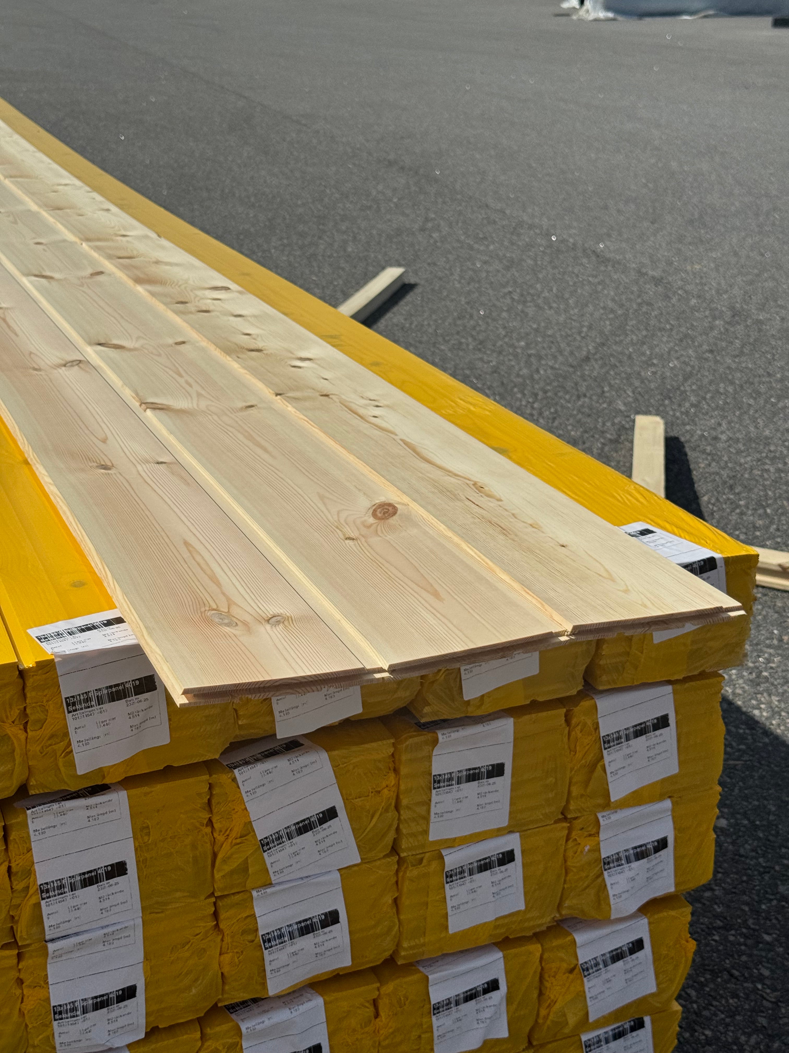 Spårpanel 13x145 Furu – Sekunda (obehandlad)