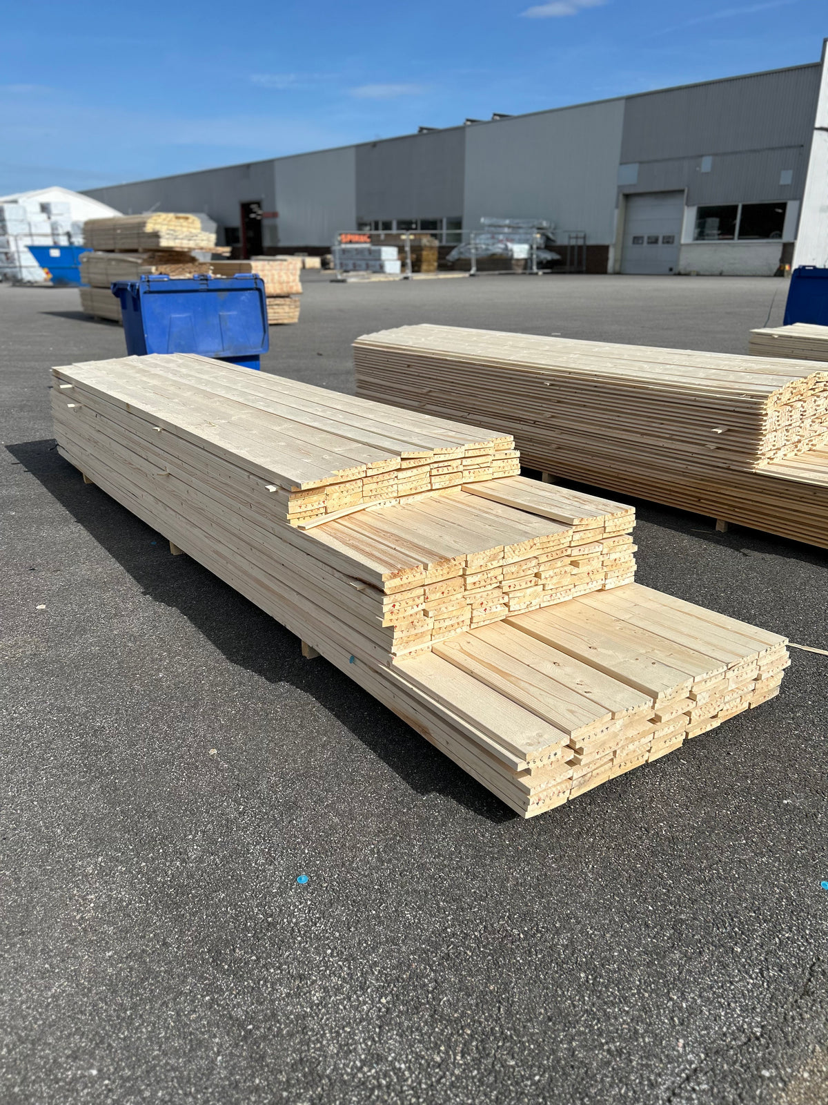 Parti Finsågade Brädor 22x145 mm – 3,60–4,80 m (Andra sortering)