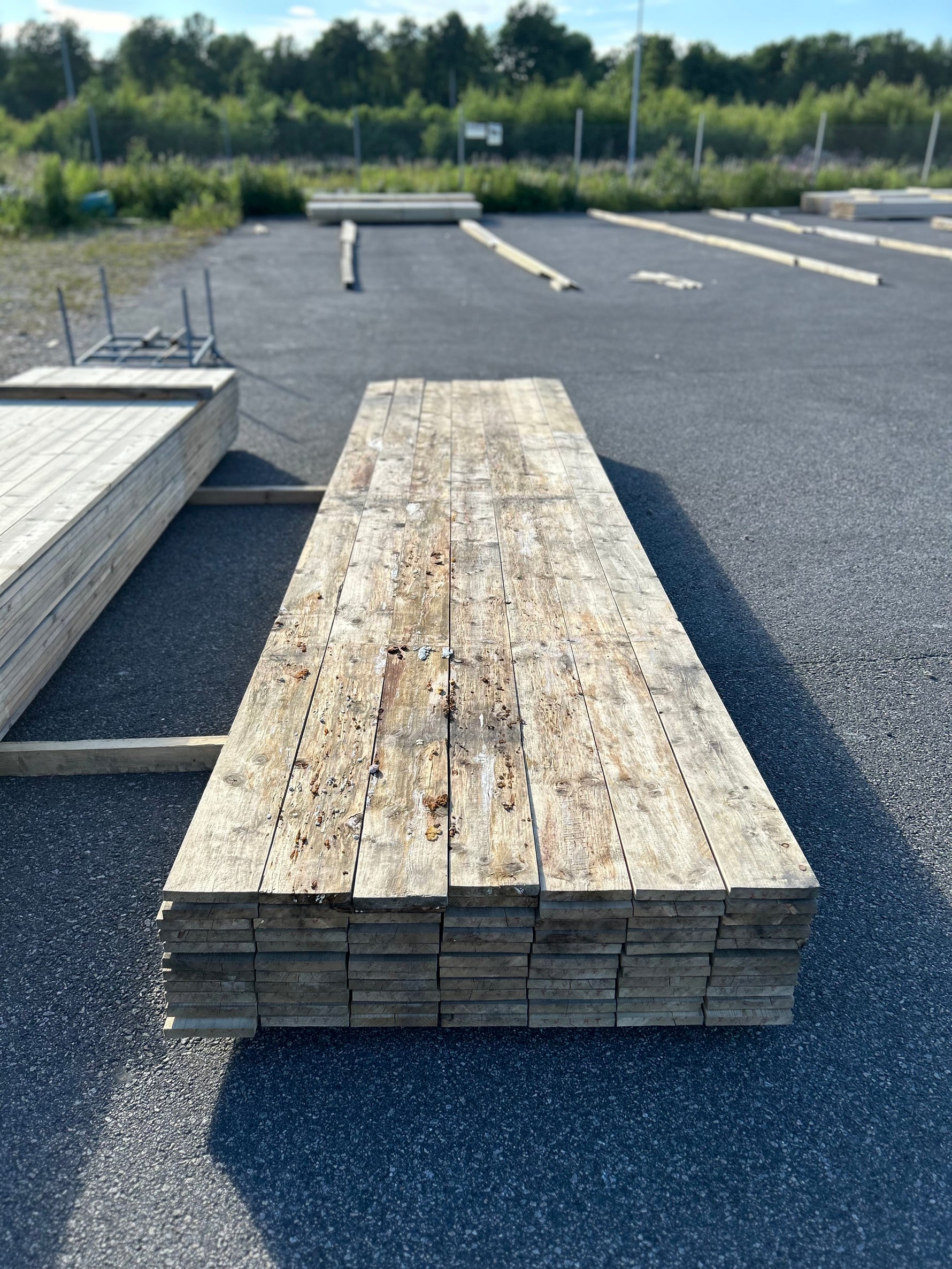 Paket Finsågade Brädor 22x145mm, 77st 4.20m Fuktskadad