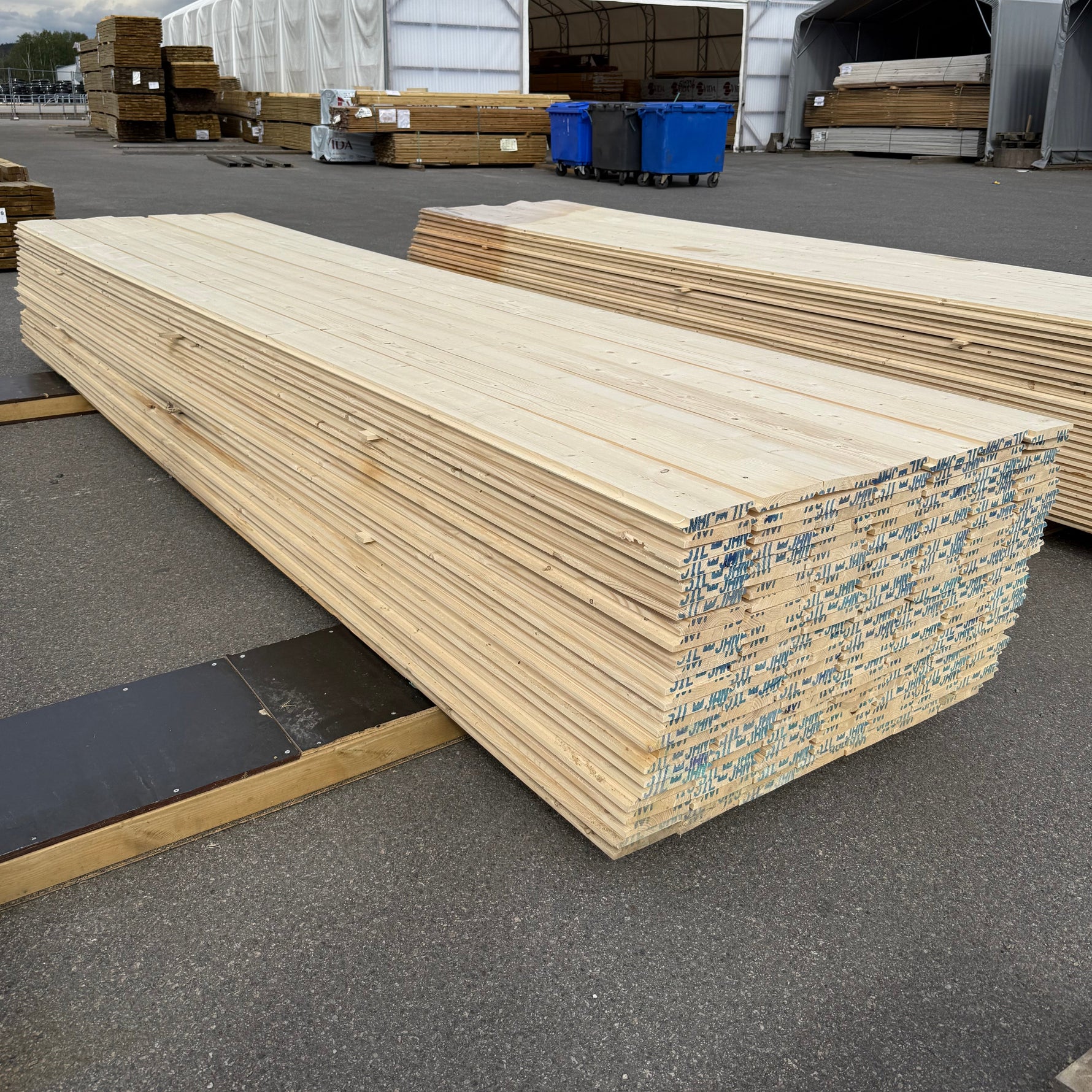 Paket Ytterpanel Dubbelfas Fals 22x145mm 4.20m – 175st (Obehandlad)