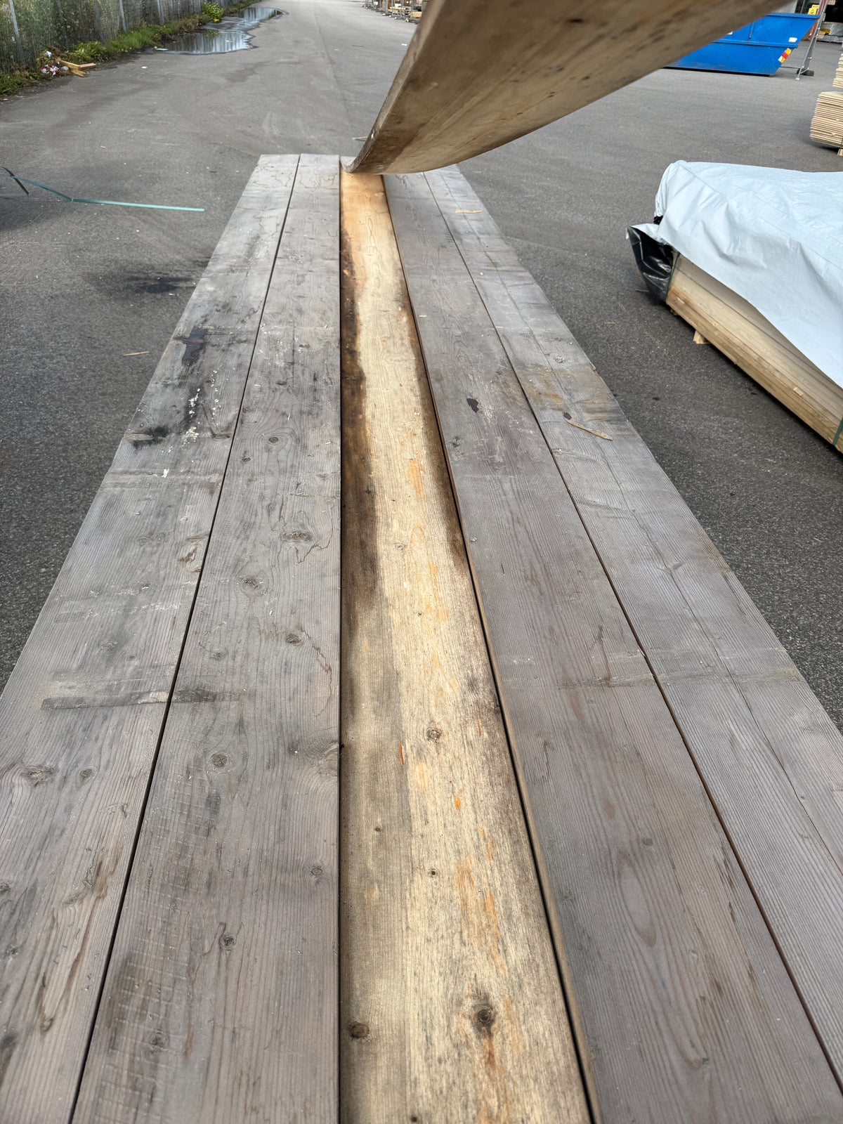 Paket Finsågade Brädor 22x195 mm – 4,80 m 130st (Fuktskadat)
