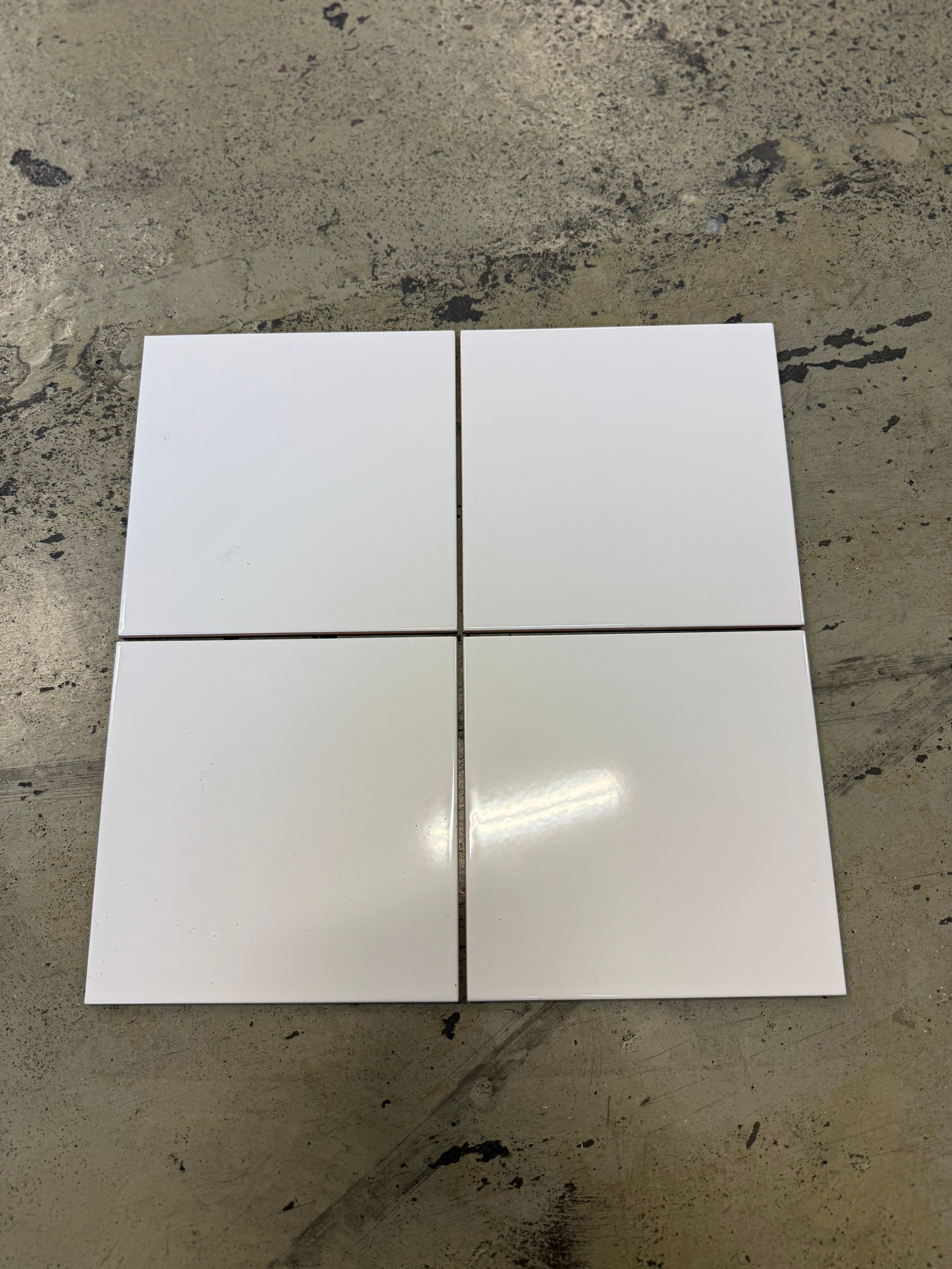Paket Kakel  200x200mm Vit 40st/pkt 1.60kvm