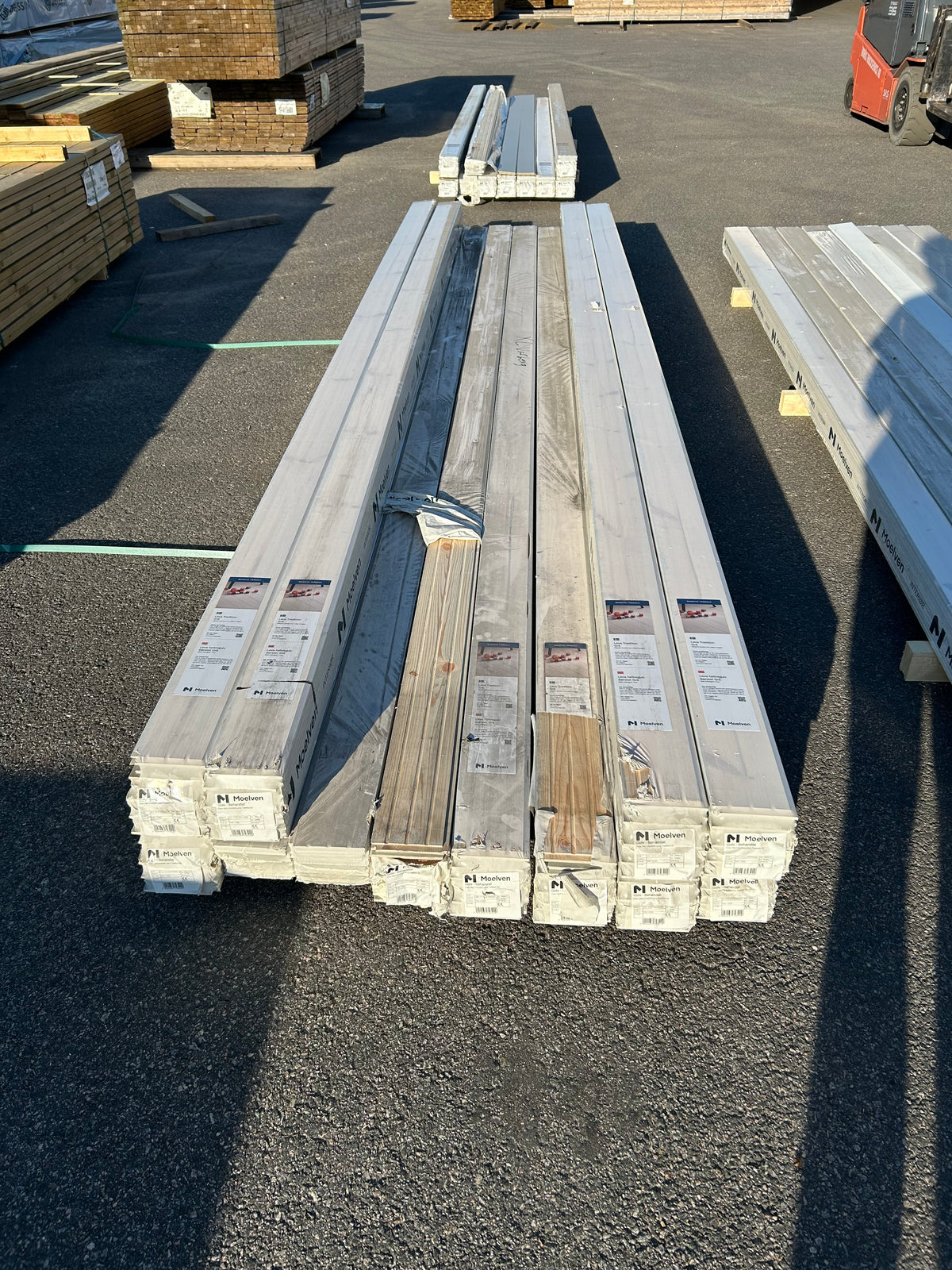 Parti Helträgolv Moelven 14×117×4200 mm – Borstad Grå, 44,4 m²