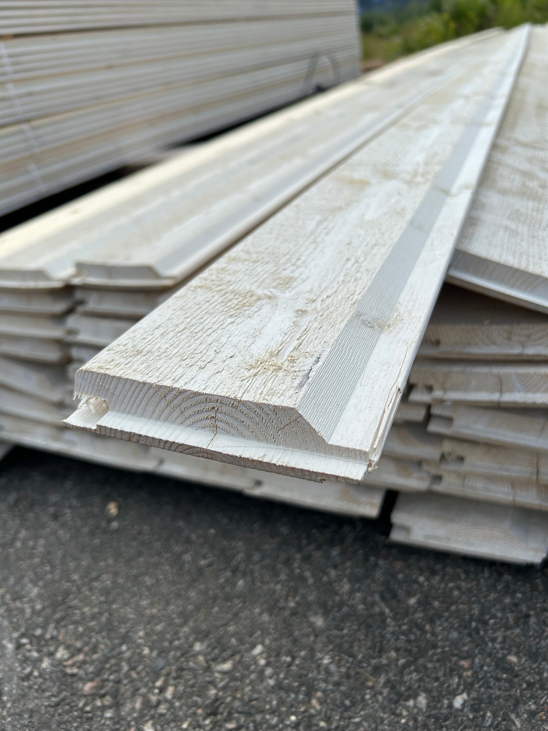 Paket Enkelfas Ändspont 22x120mm 65st 5.40m Grundmålad