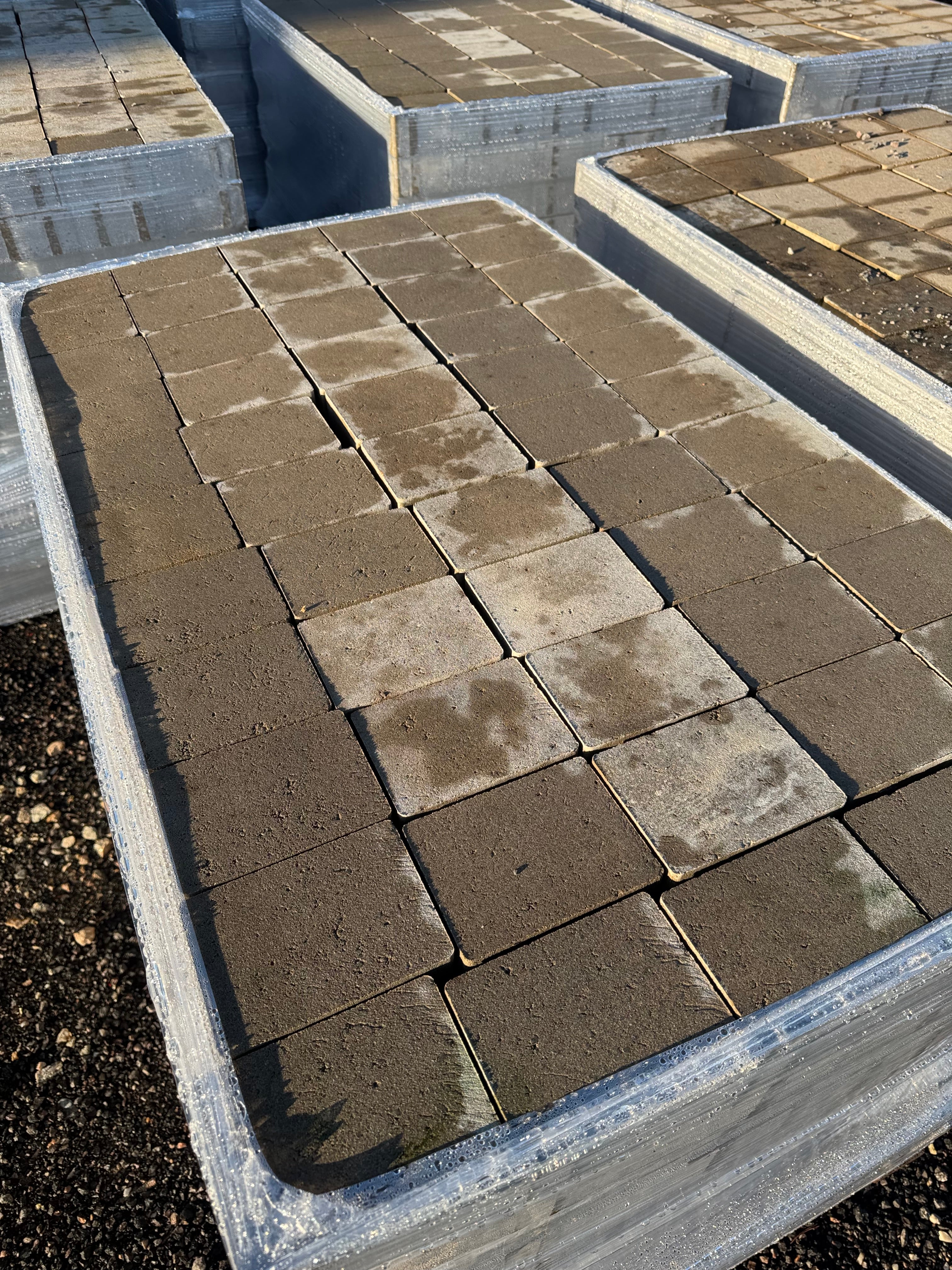 Scala 105x140x70 mm – Naturgrå 170 kr/kvm (2,5 kr/sten)