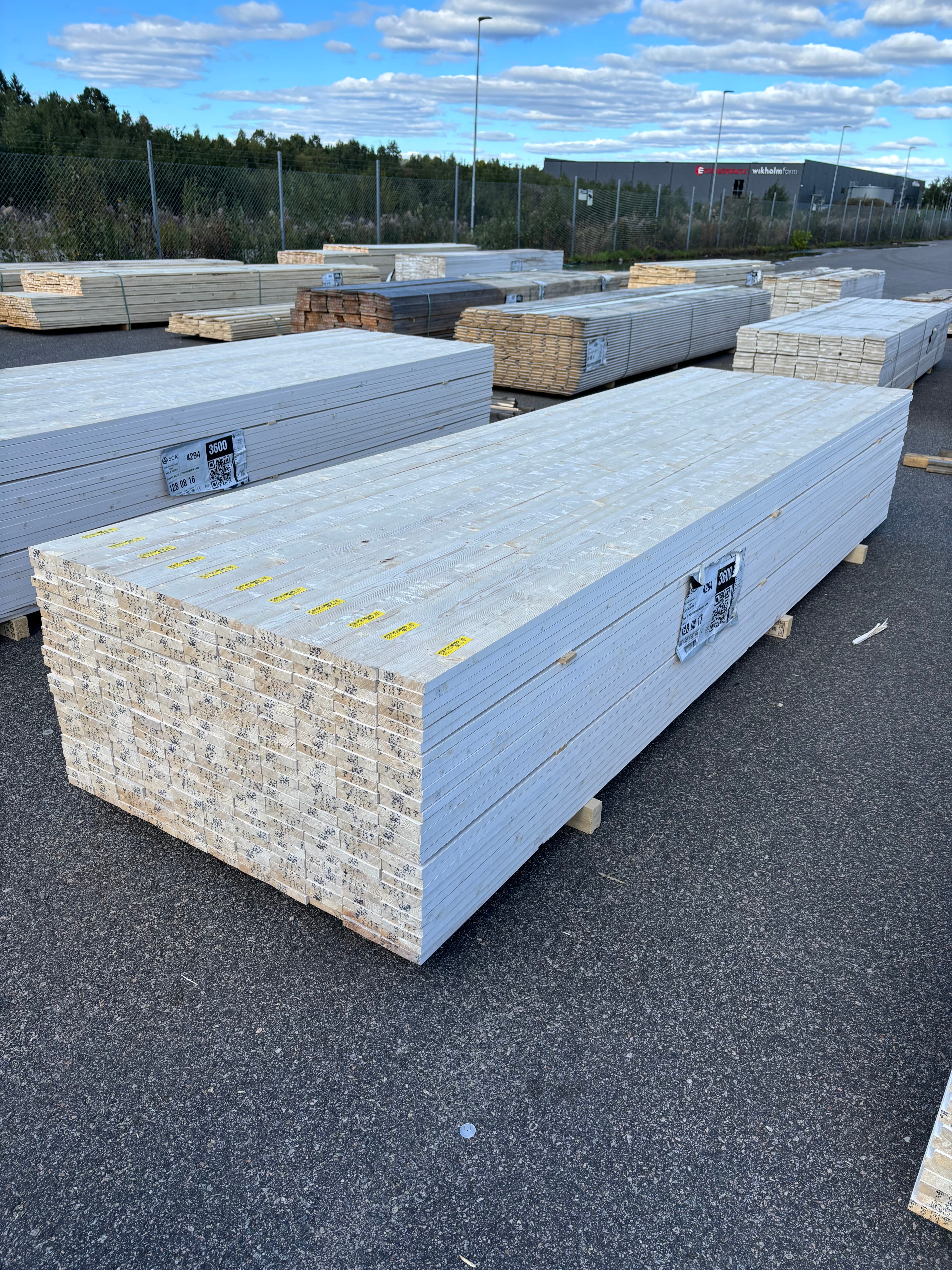 Paket Finsågade Brädor 22x95mm 3,60m 286st Vit Mellanstruken