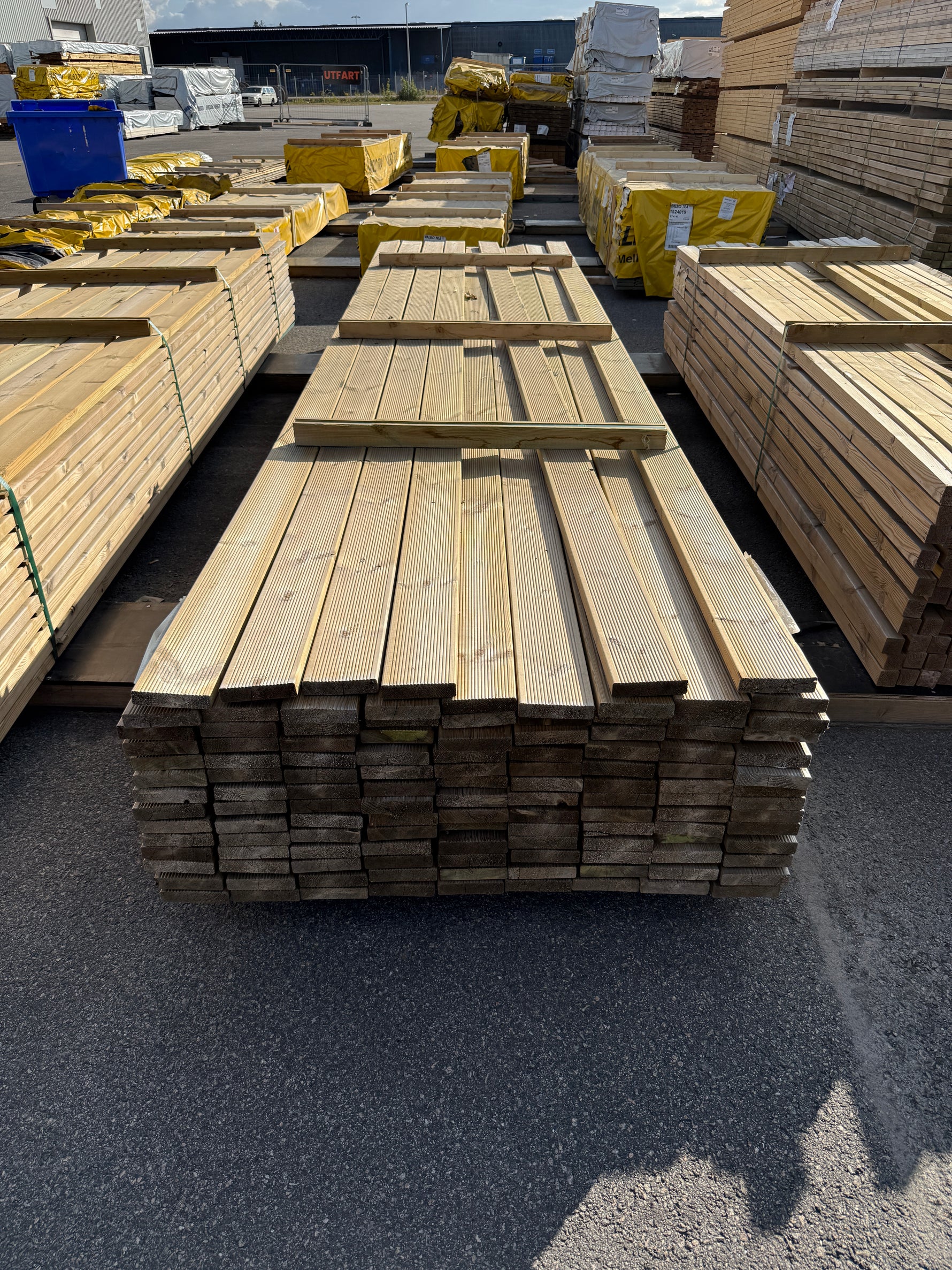 Paket Tryckimpregnerad Rillad Trall 28×120 mm 4,80m 123st (NTR-AB, G4-2)