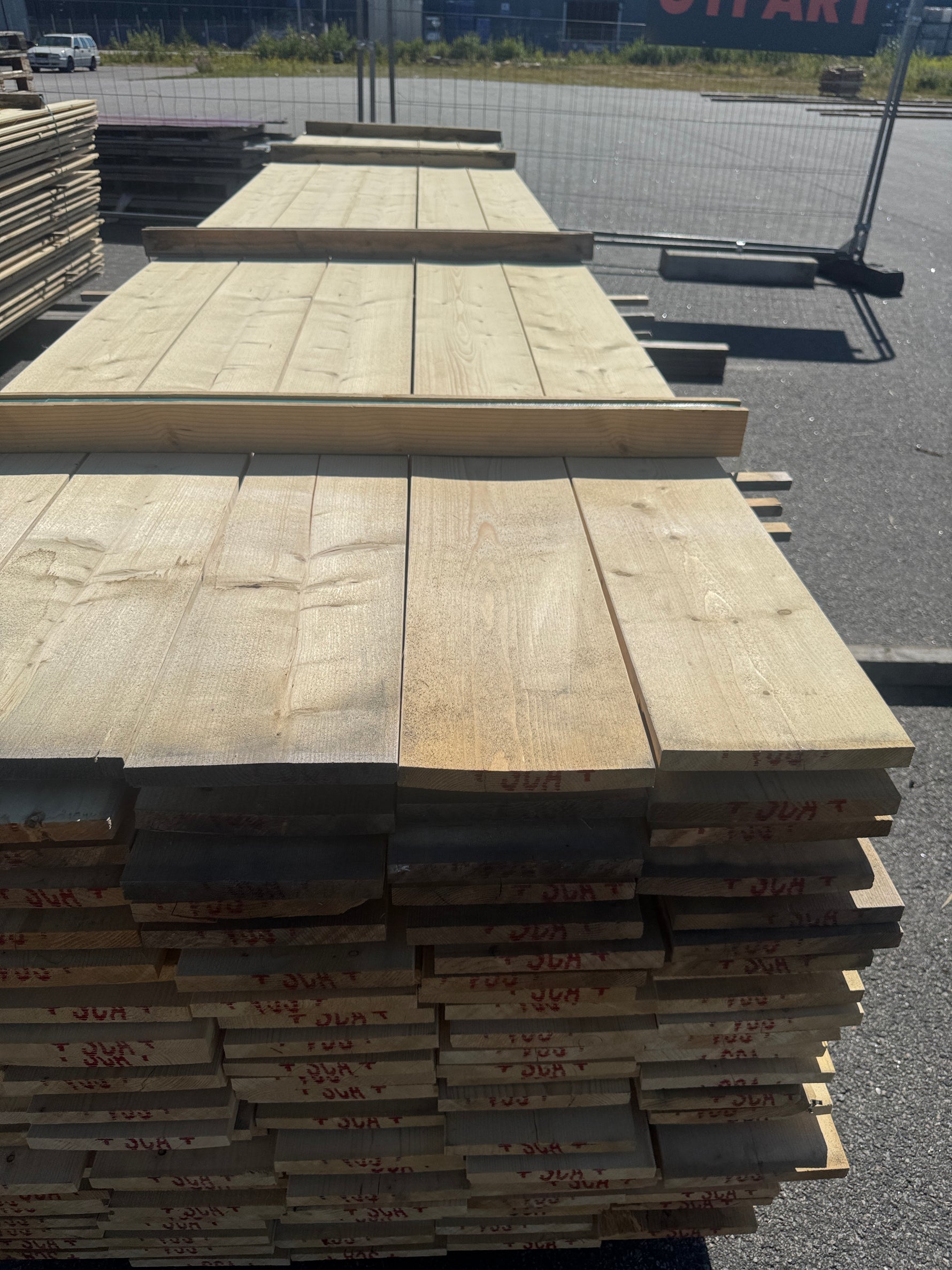 Paket Finsågade Brädor 22x195mm 5,40m 125st B-sortering
