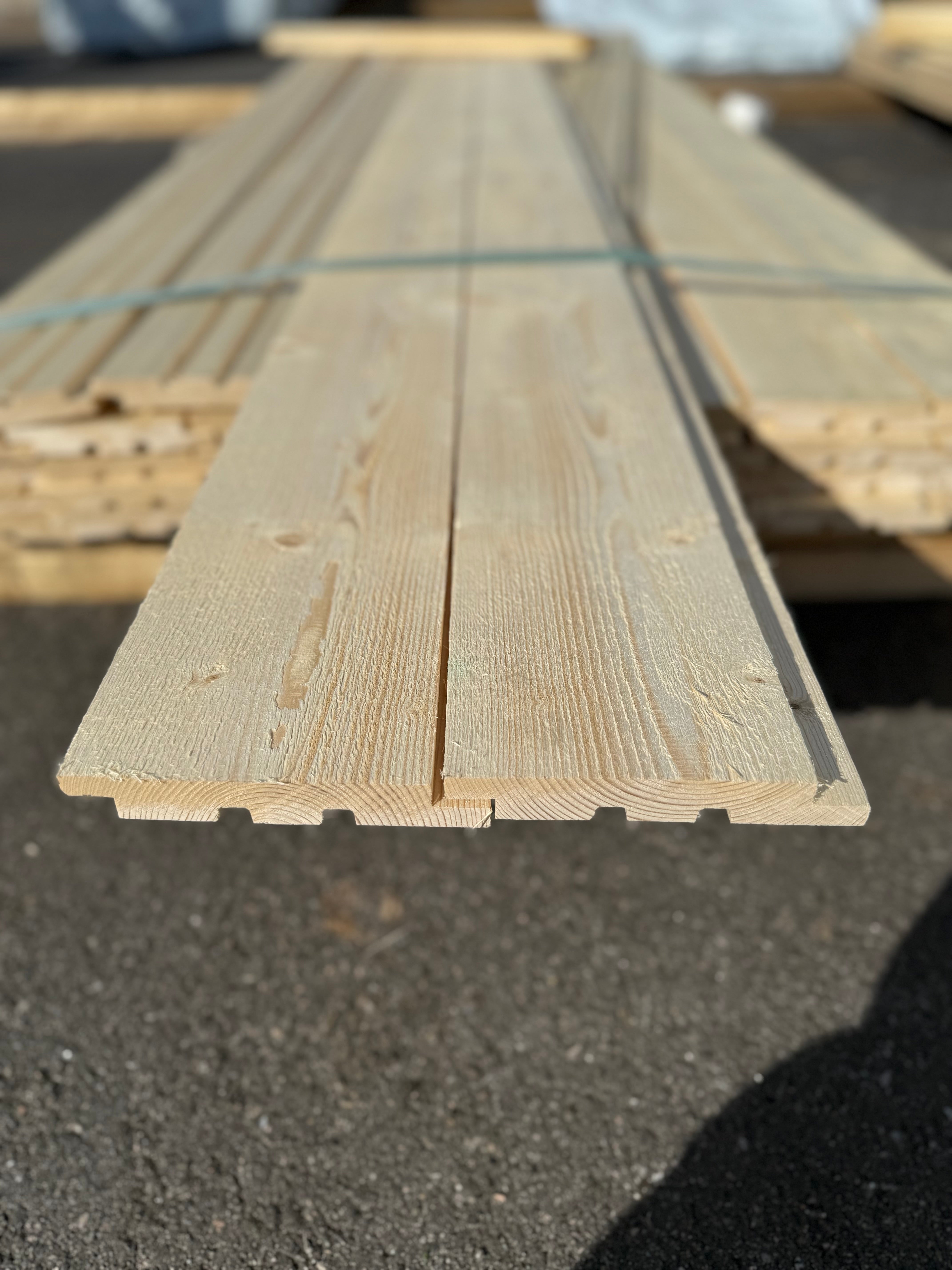 Paket Ytterpanel 21x144 2495mm 33st