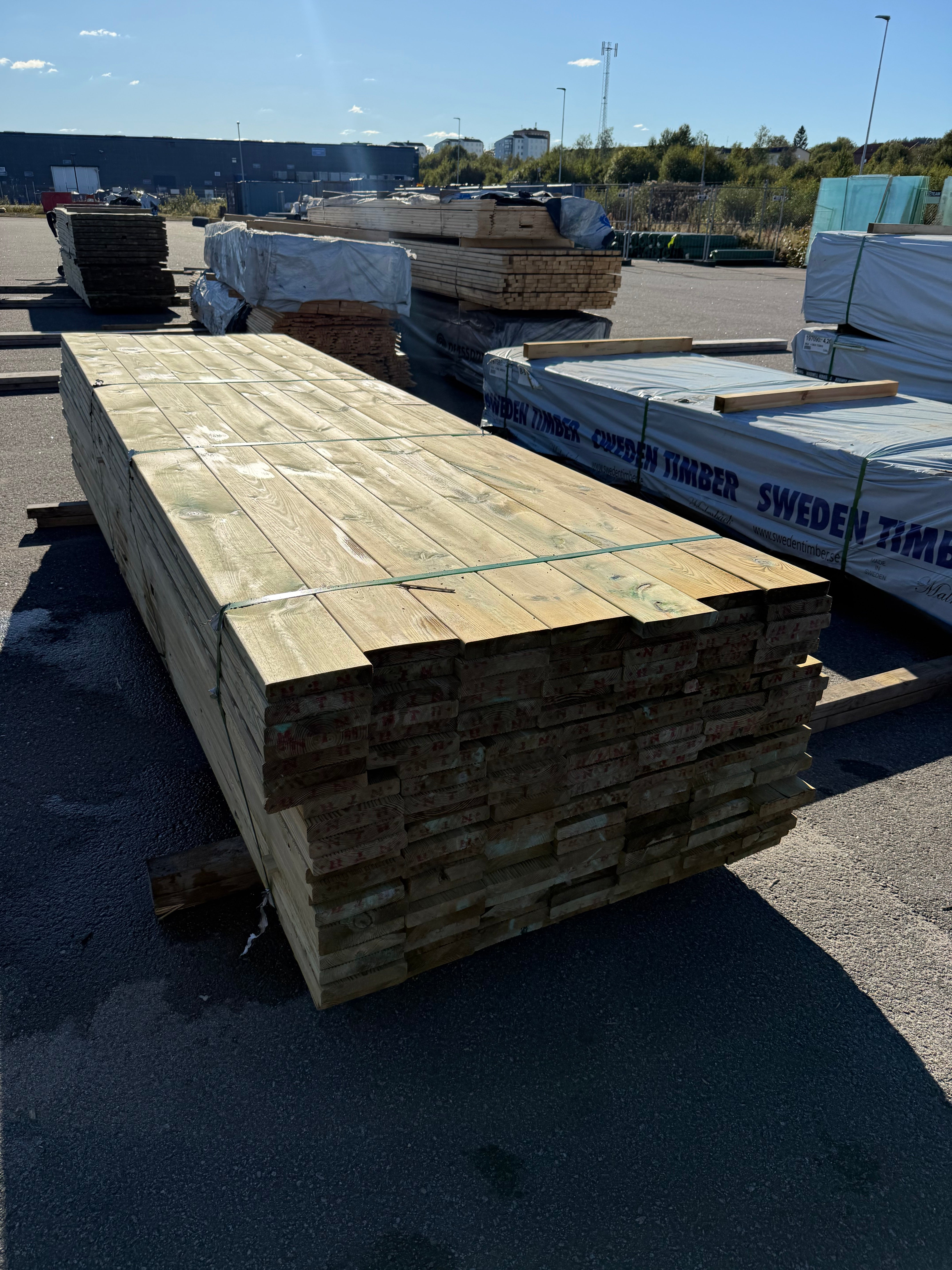 Paket Rillad Trall 28x145mm – 147 st (3,60 m, furu, NTR AB, B-sort)
