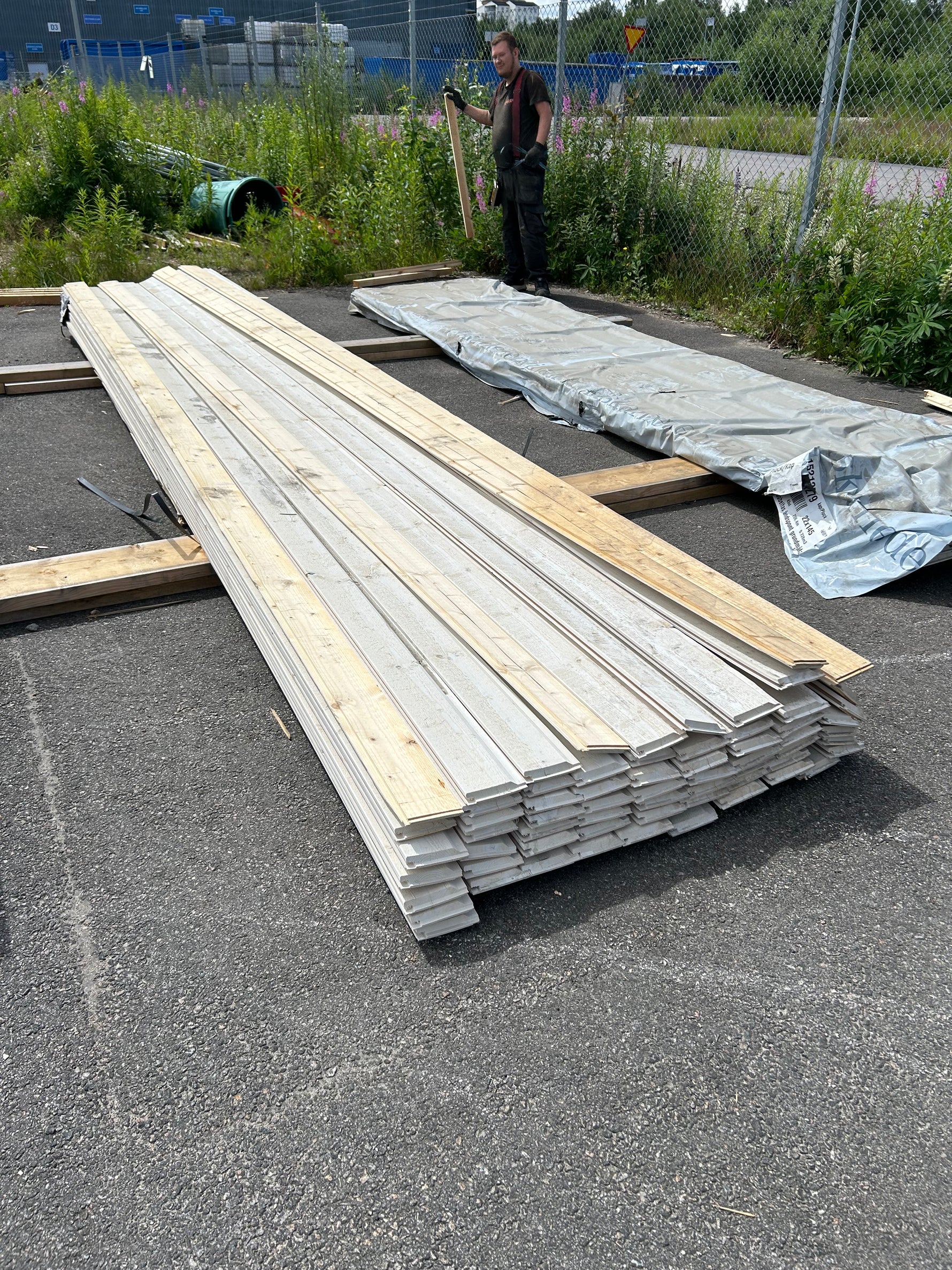 Paket Enkelfas Ändspont 22x120mm 65st 5.40m Grundmålad