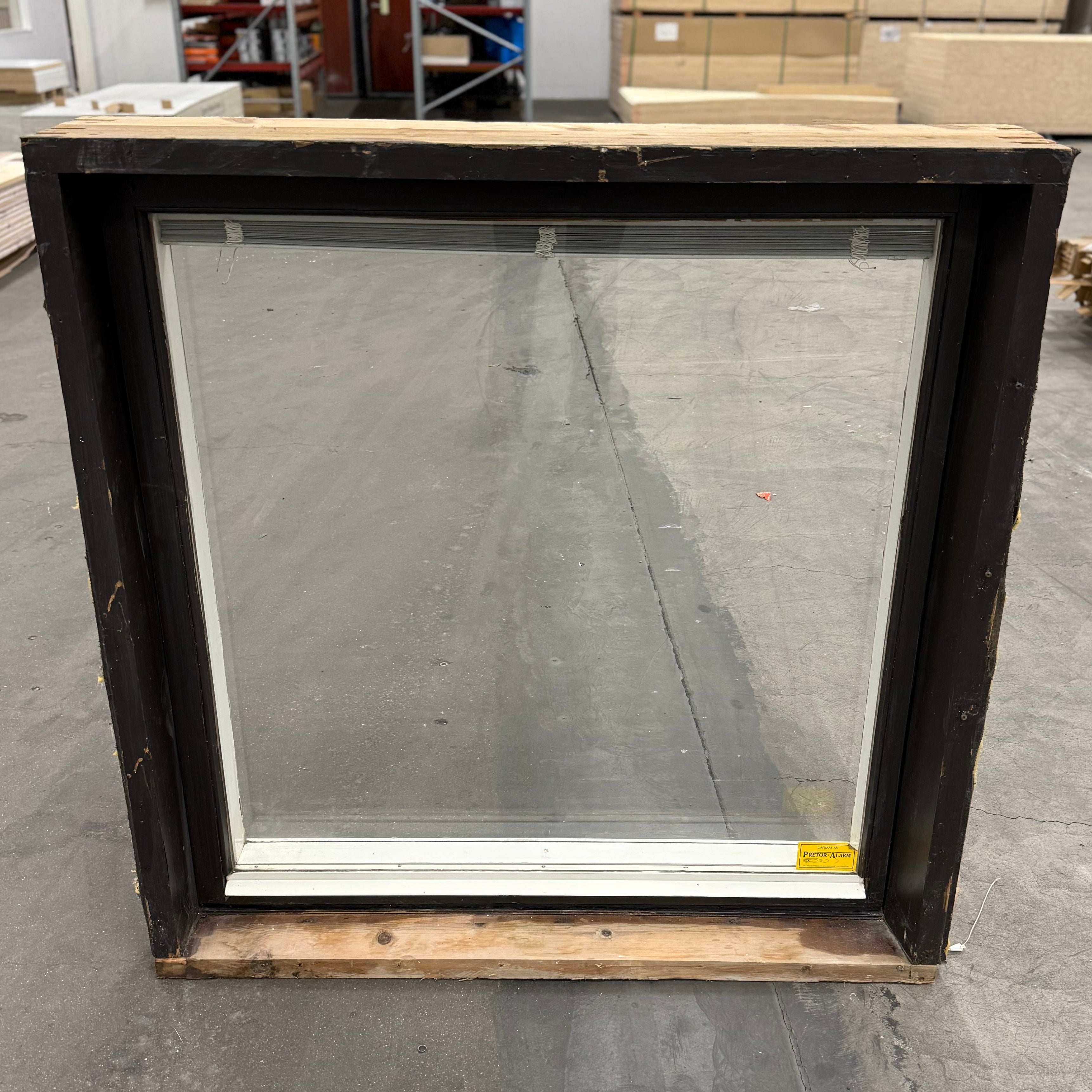 Fönster 1130x1172mm (Begagnat)