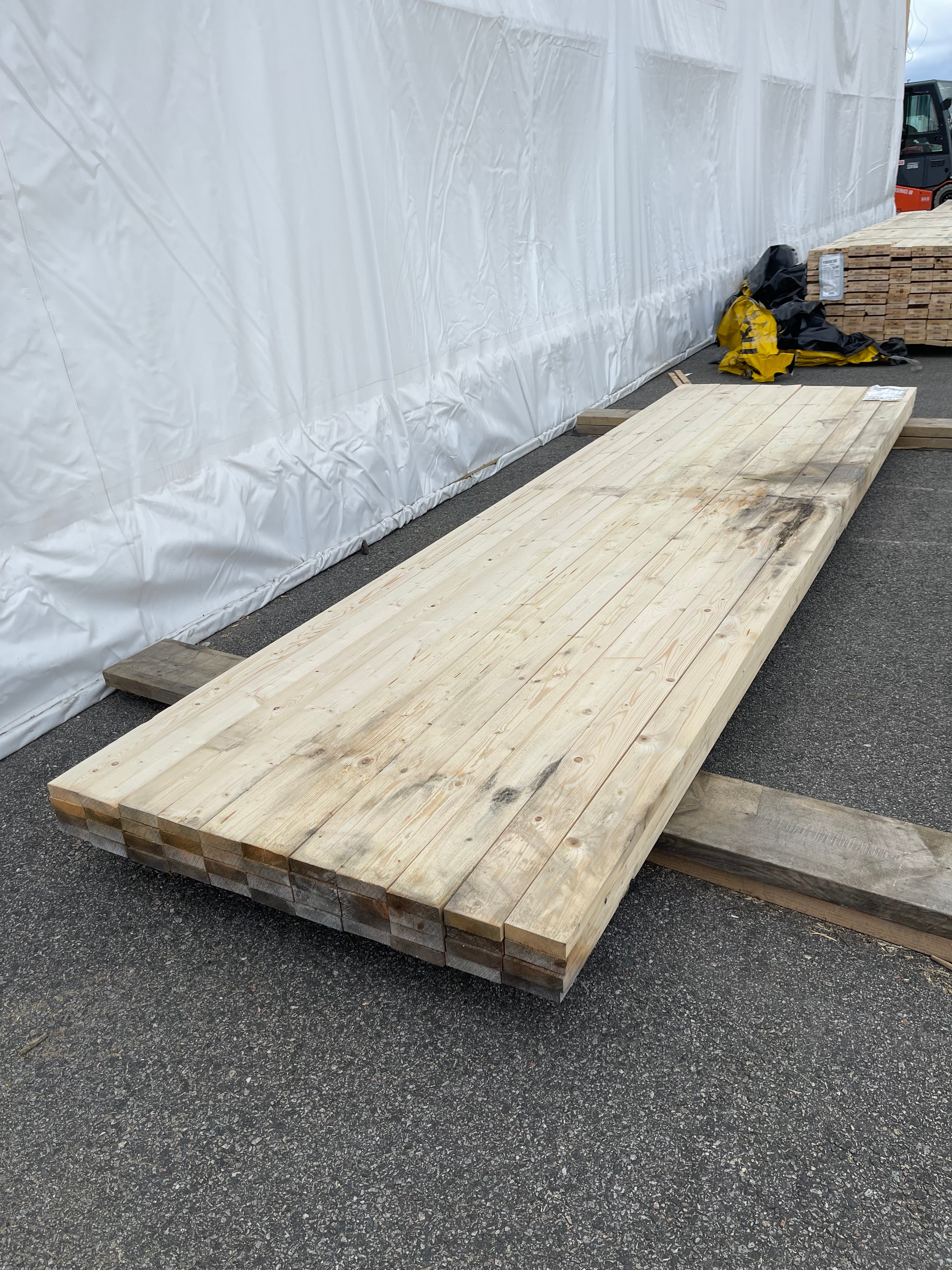 Paket Finsågad Panel Gran 28x95 mm – 3,90 m – 44 st MÖGEL