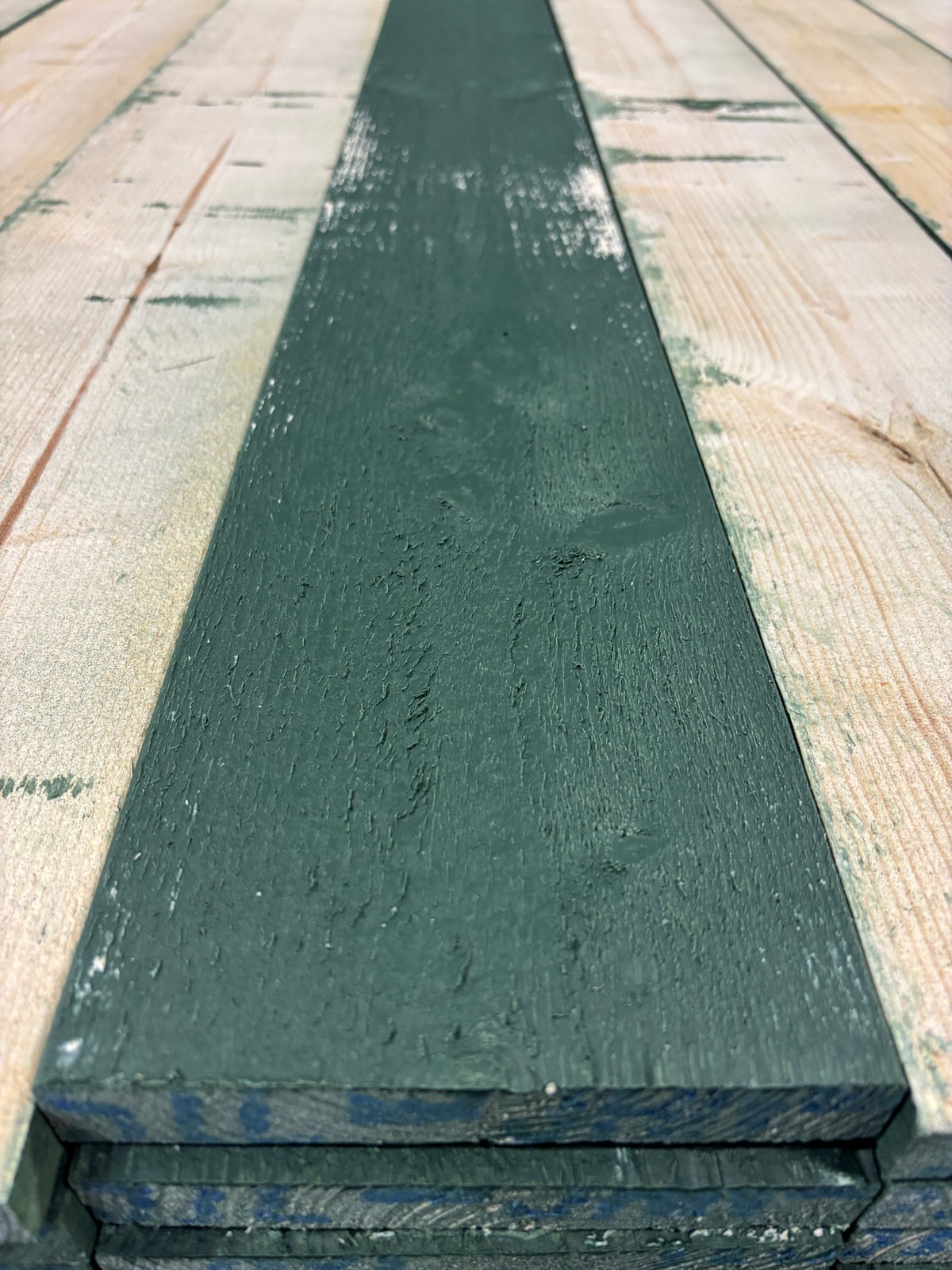 Paket Finsågade Brädor 22×145 mm Mellanstrukna 5,40 m – 175 st